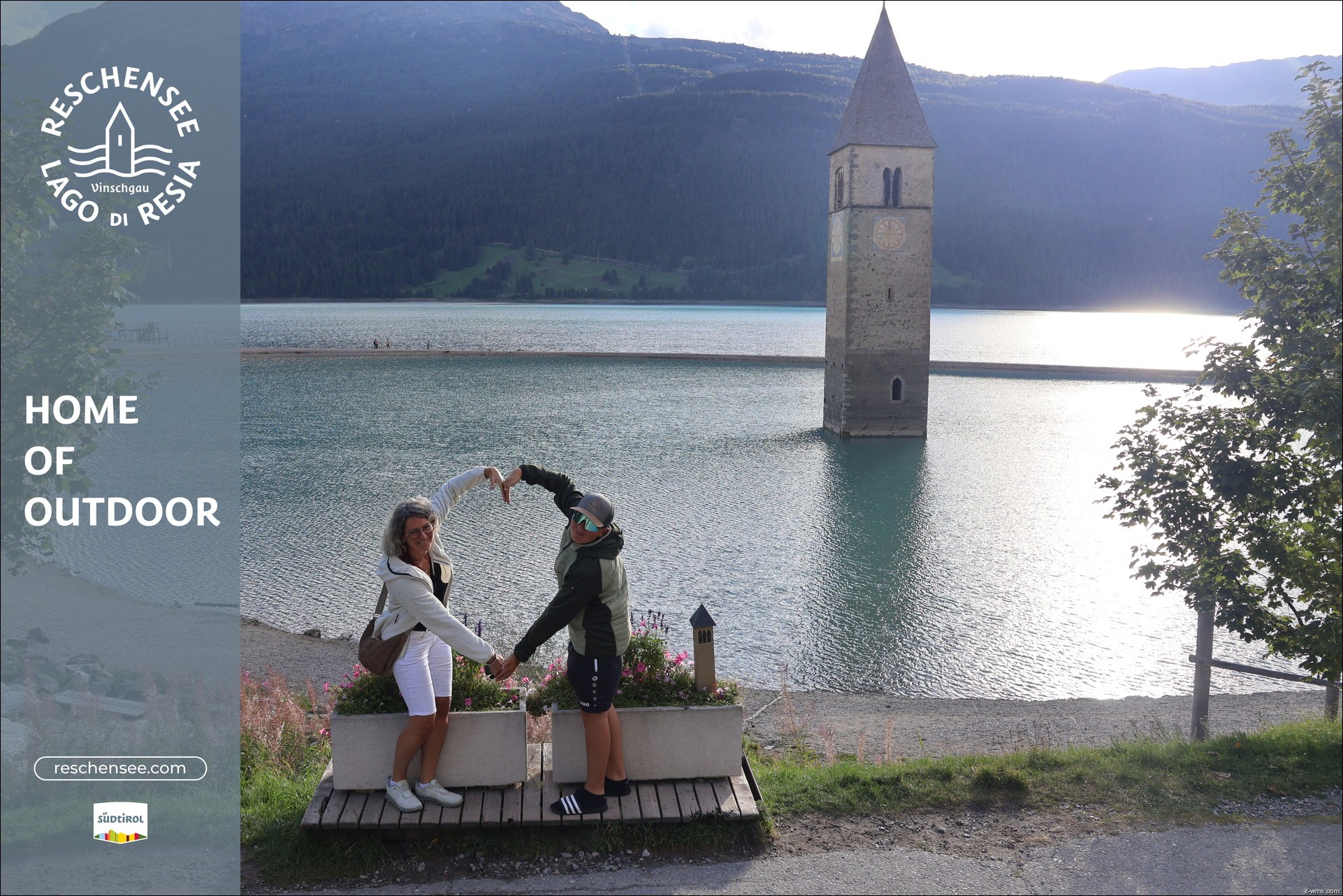 Archiv Foto Webcam Reschensee mit versunkenem Turm