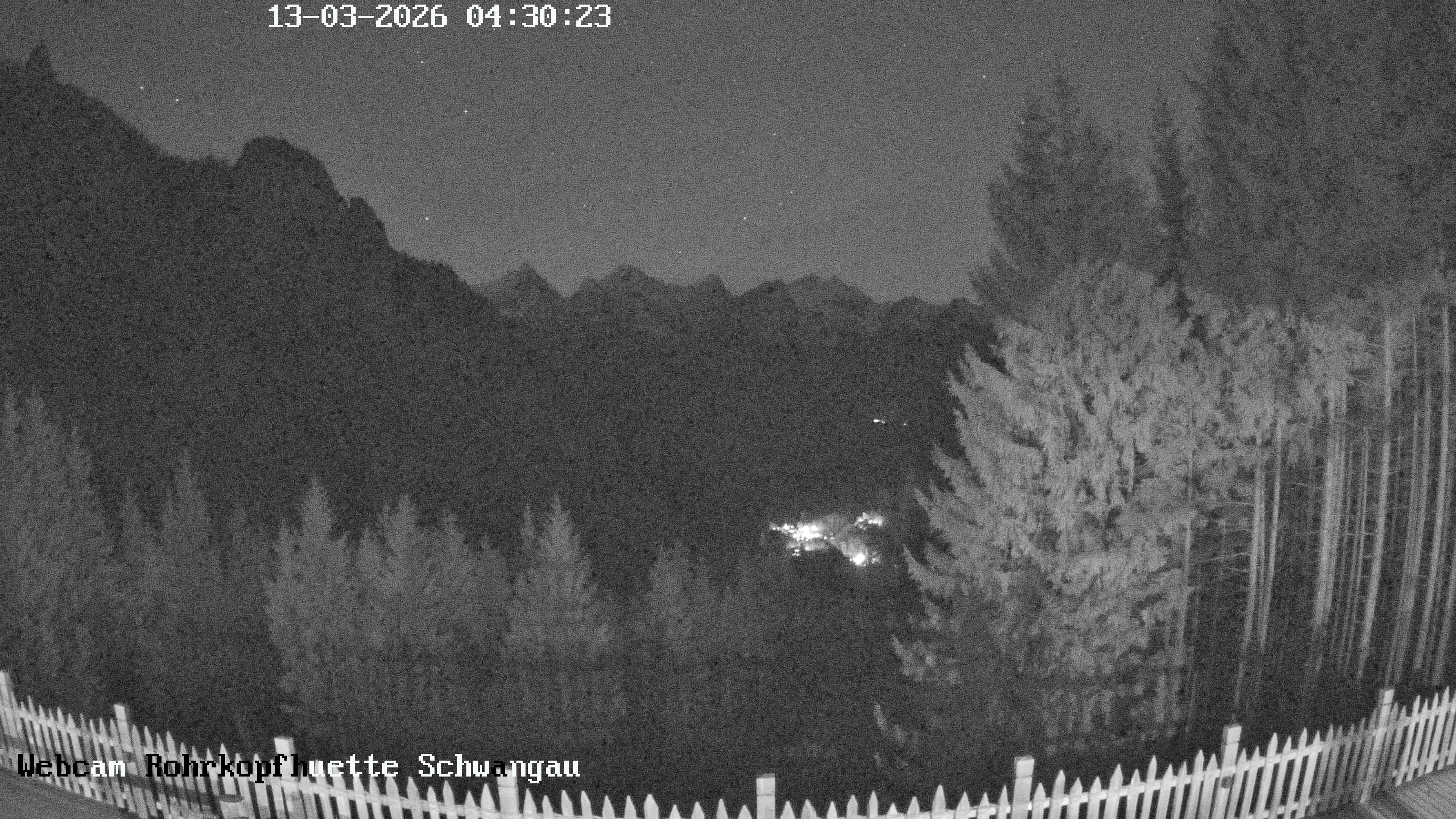 Archived image Webcam Panoramic sight of the Rohrkopfhütte