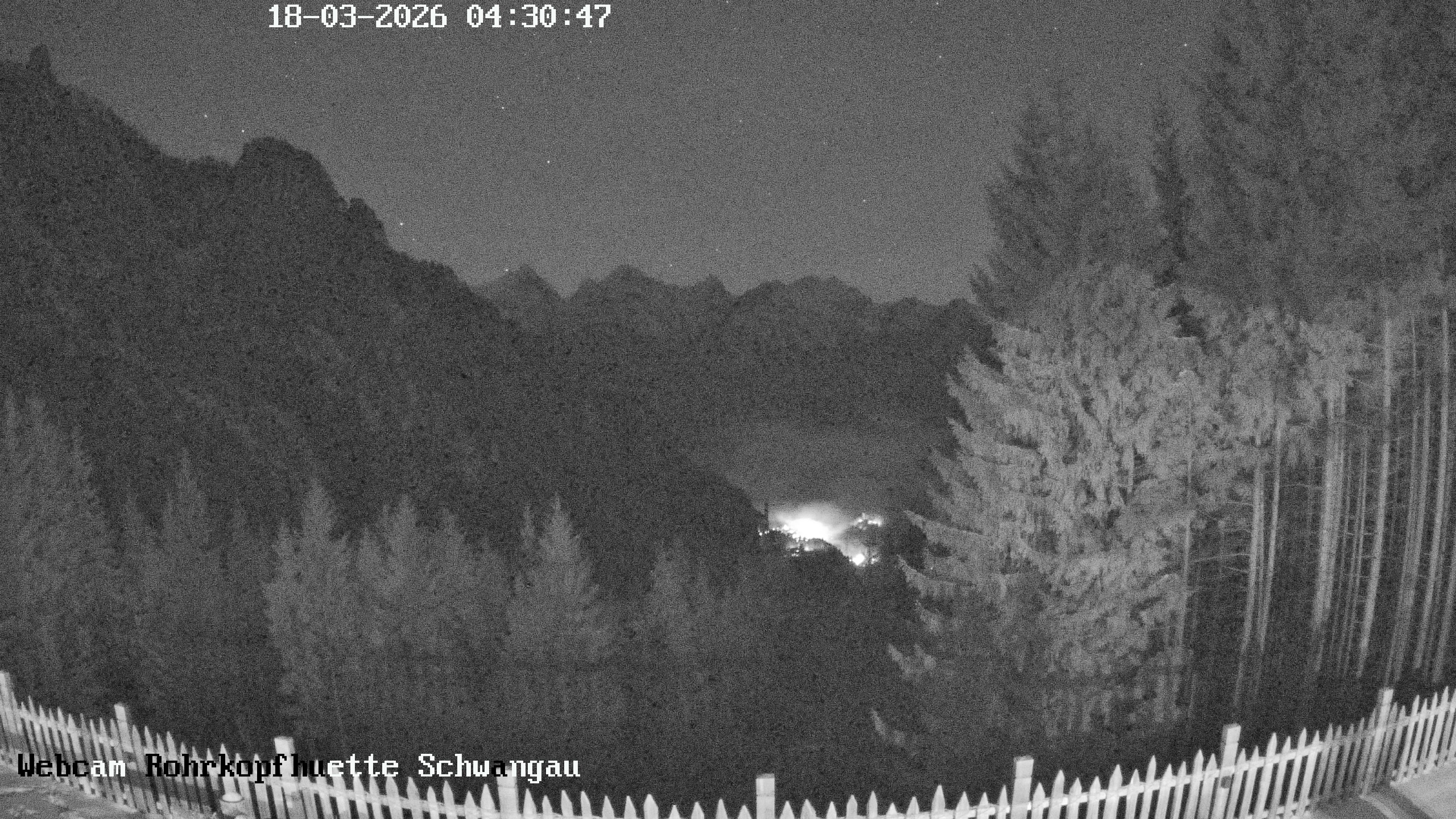 Archived image Webcam Panoramic sight of the Rohrkopfhütte