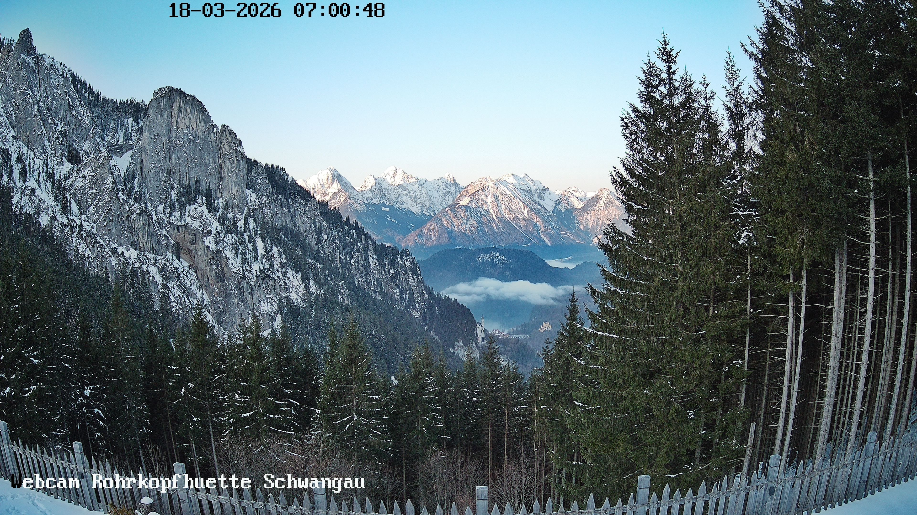 Archived image Webcam Panoramic sight of the Rohrkopfhütte