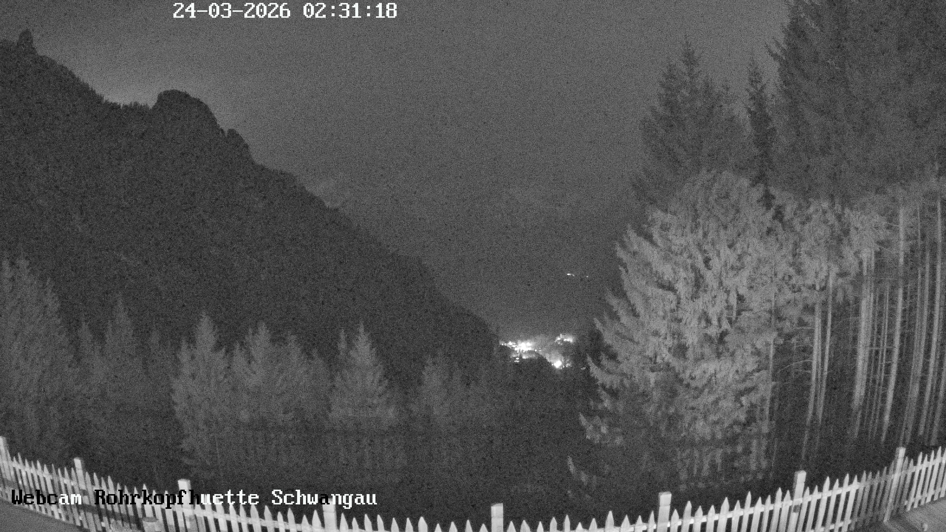 Archived image Webcam Panoramic sight of the Rohrkopfhütte