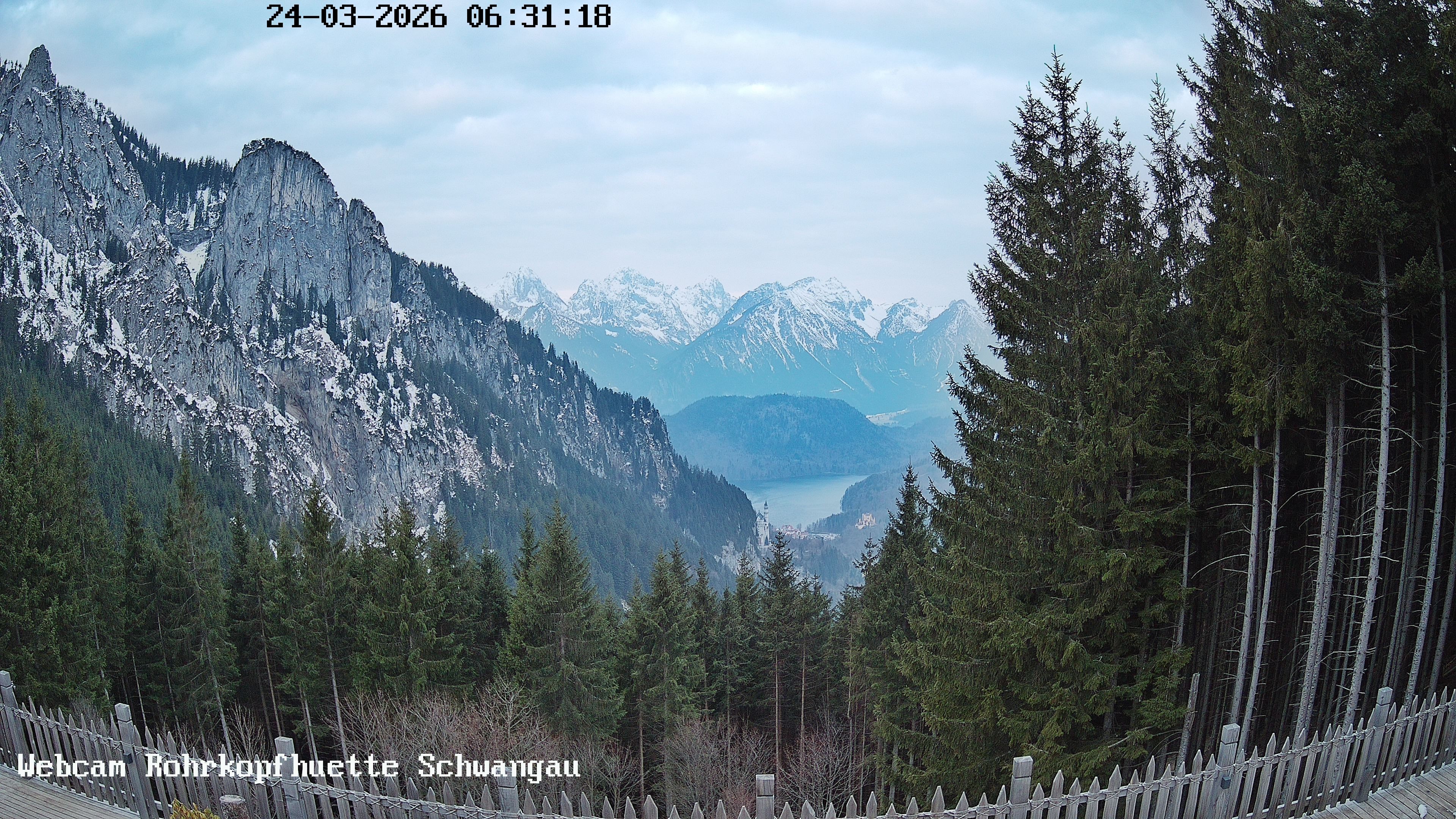 Archived image Webcam Panoramic sight of the Rohrkopfhütte