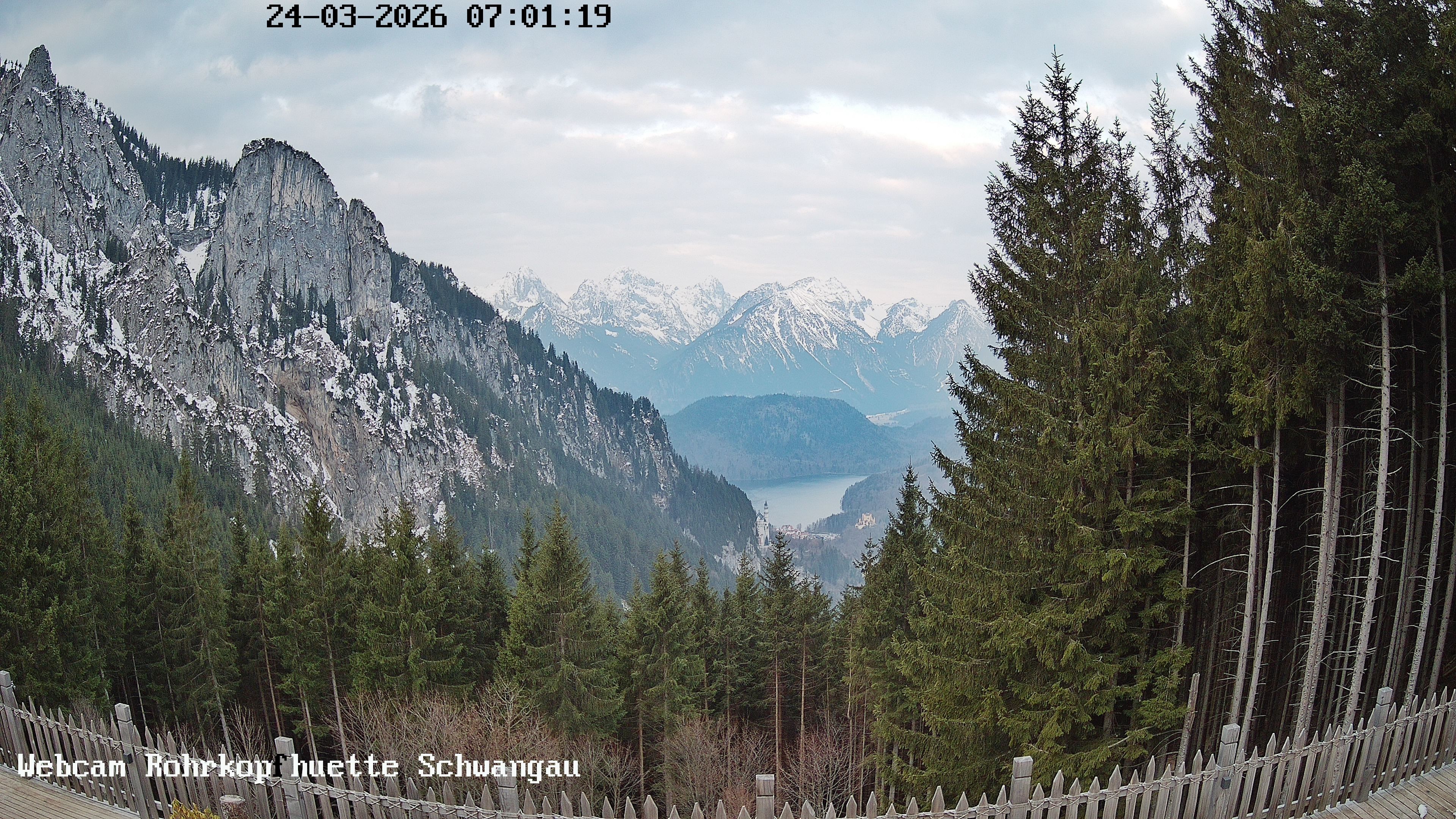 Archived image Webcam Panoramic sight of the Rohrkopfhütte