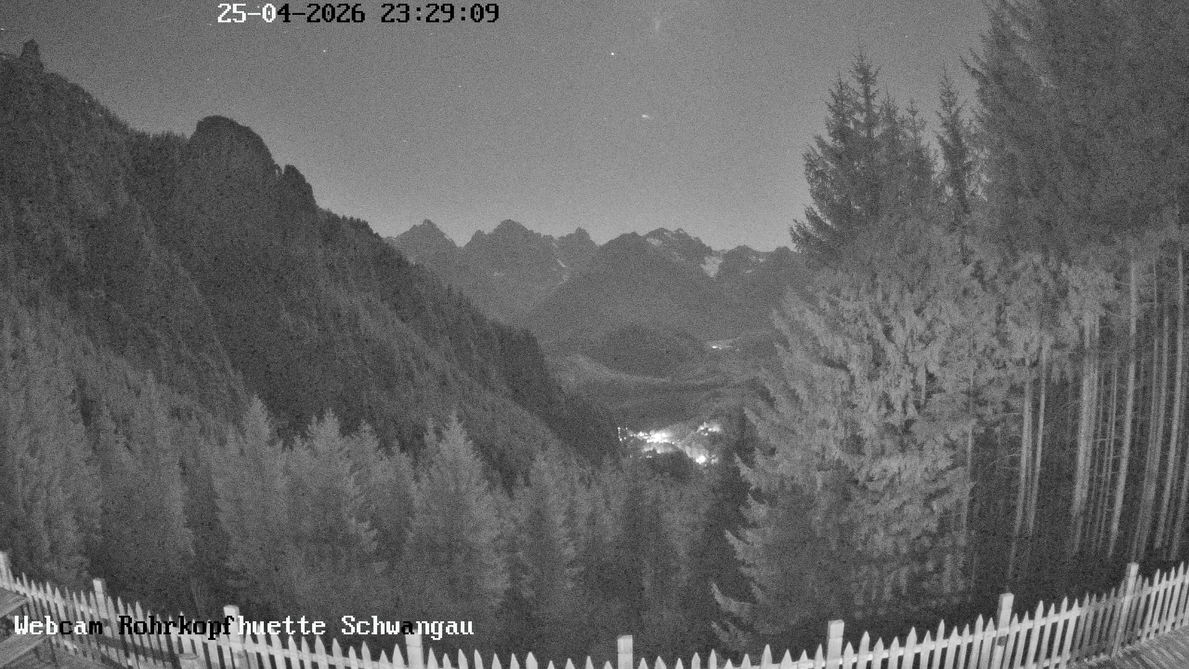 Archived image Webcam Panoramic sight of the Rohrkopfhütte
