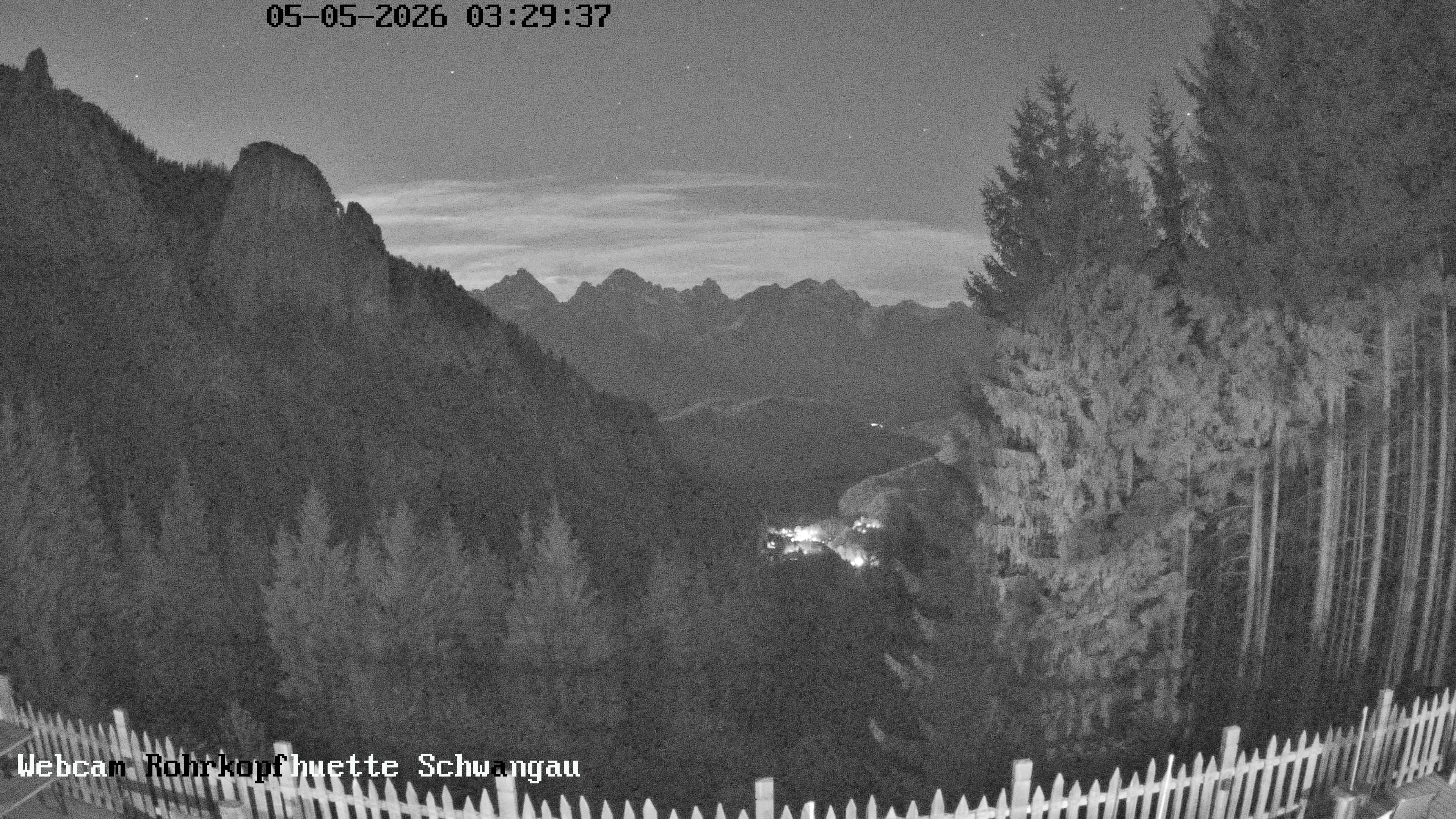 Archived image Webcam Panoramic sight of the Rohrkopfhütte