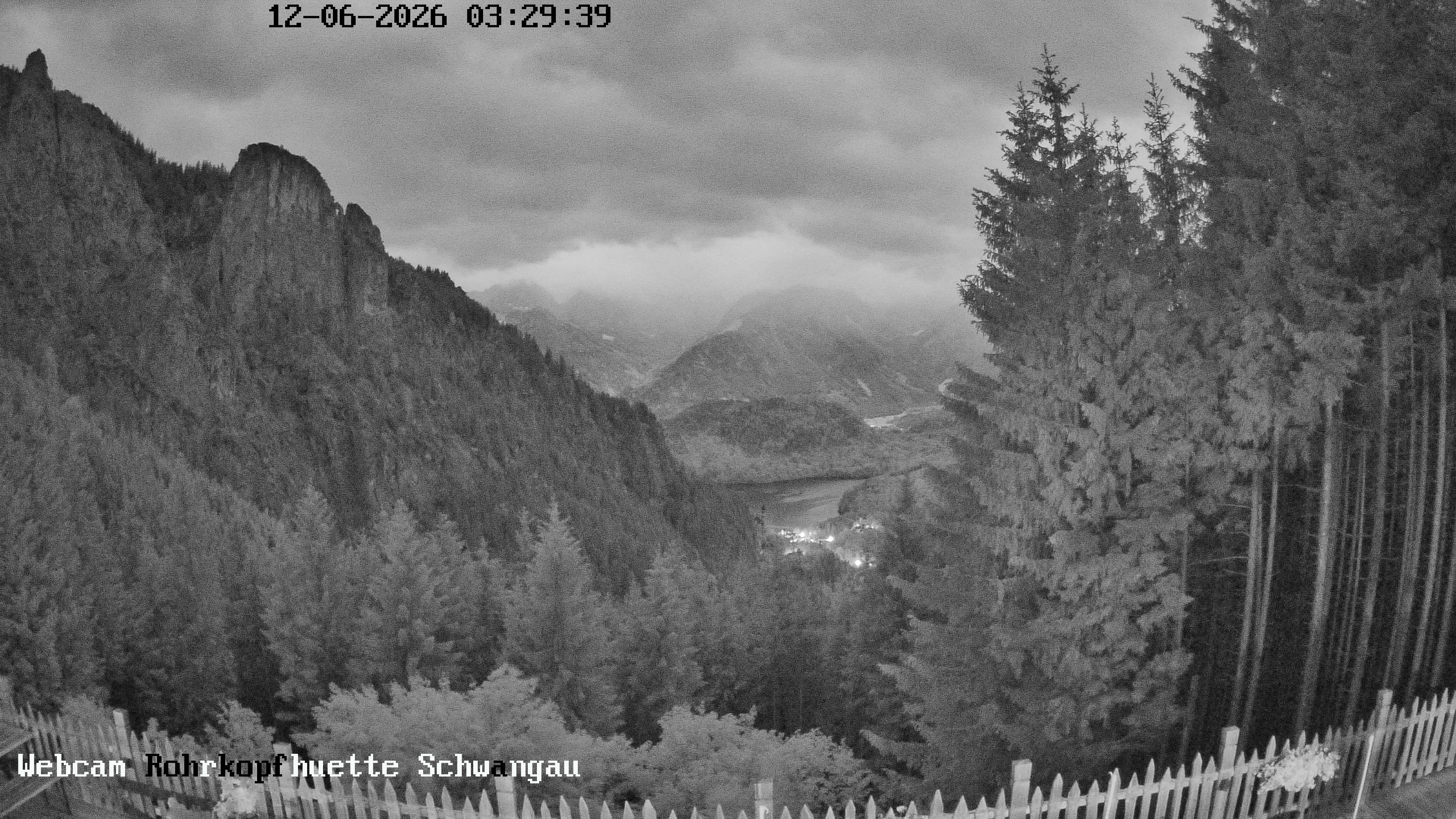 Archived image Webcam Panoramic sight of the Rohrkopfhütte