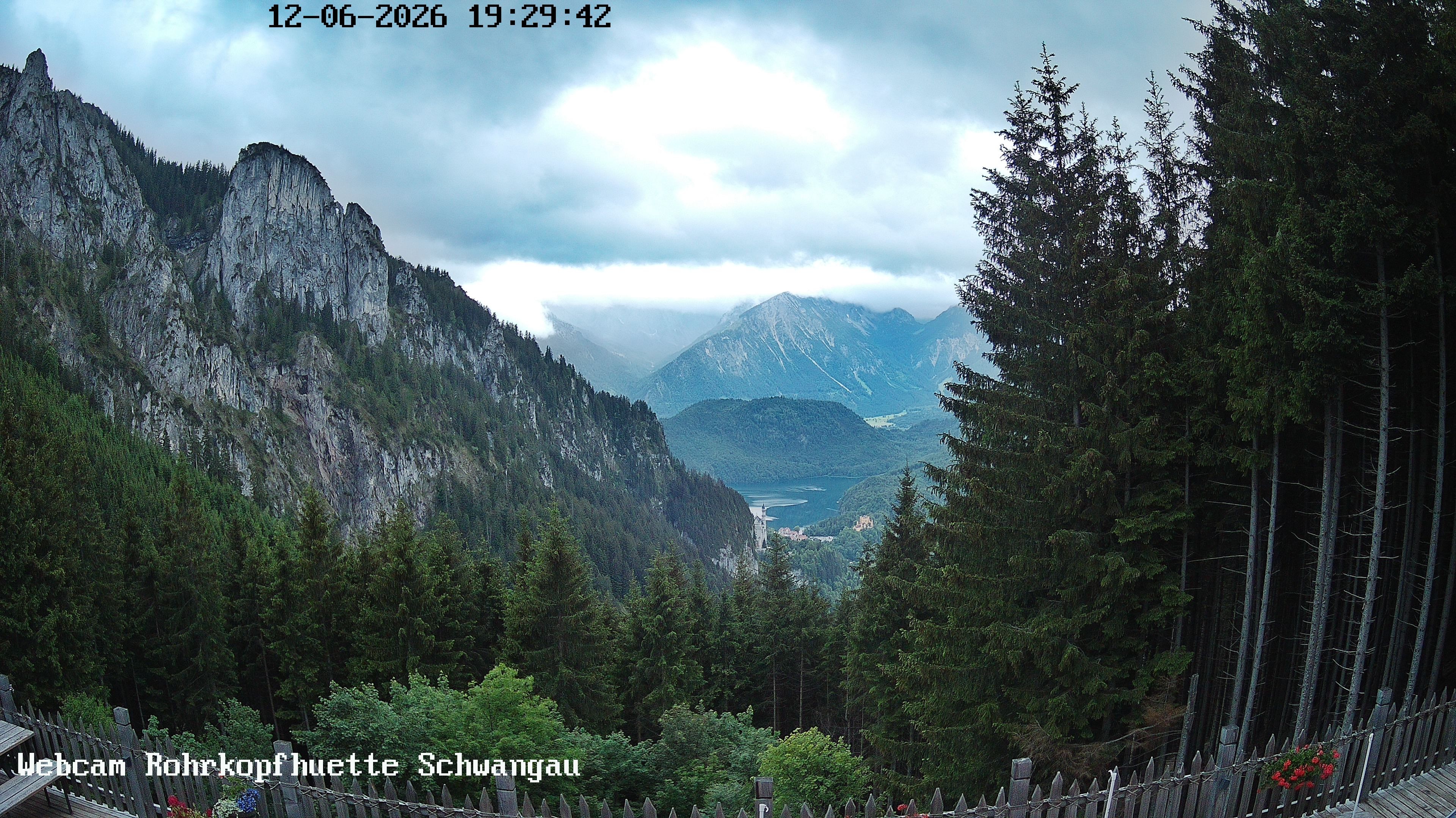 Archived image Webcam Panoramic sight of the Rohrkopfhütte