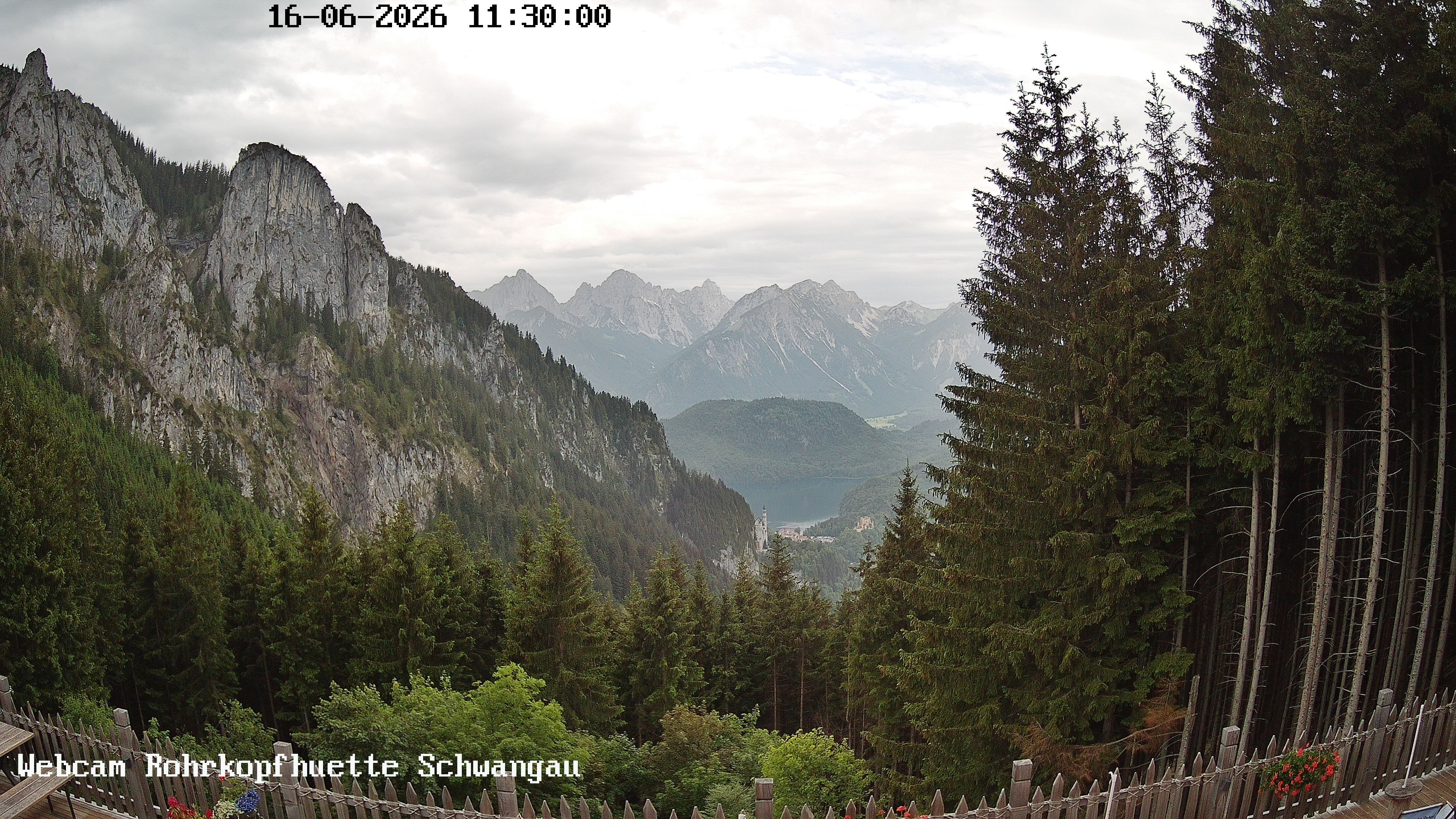 Archived image Webcam Panoramic sight of the Rohrkopfhütte