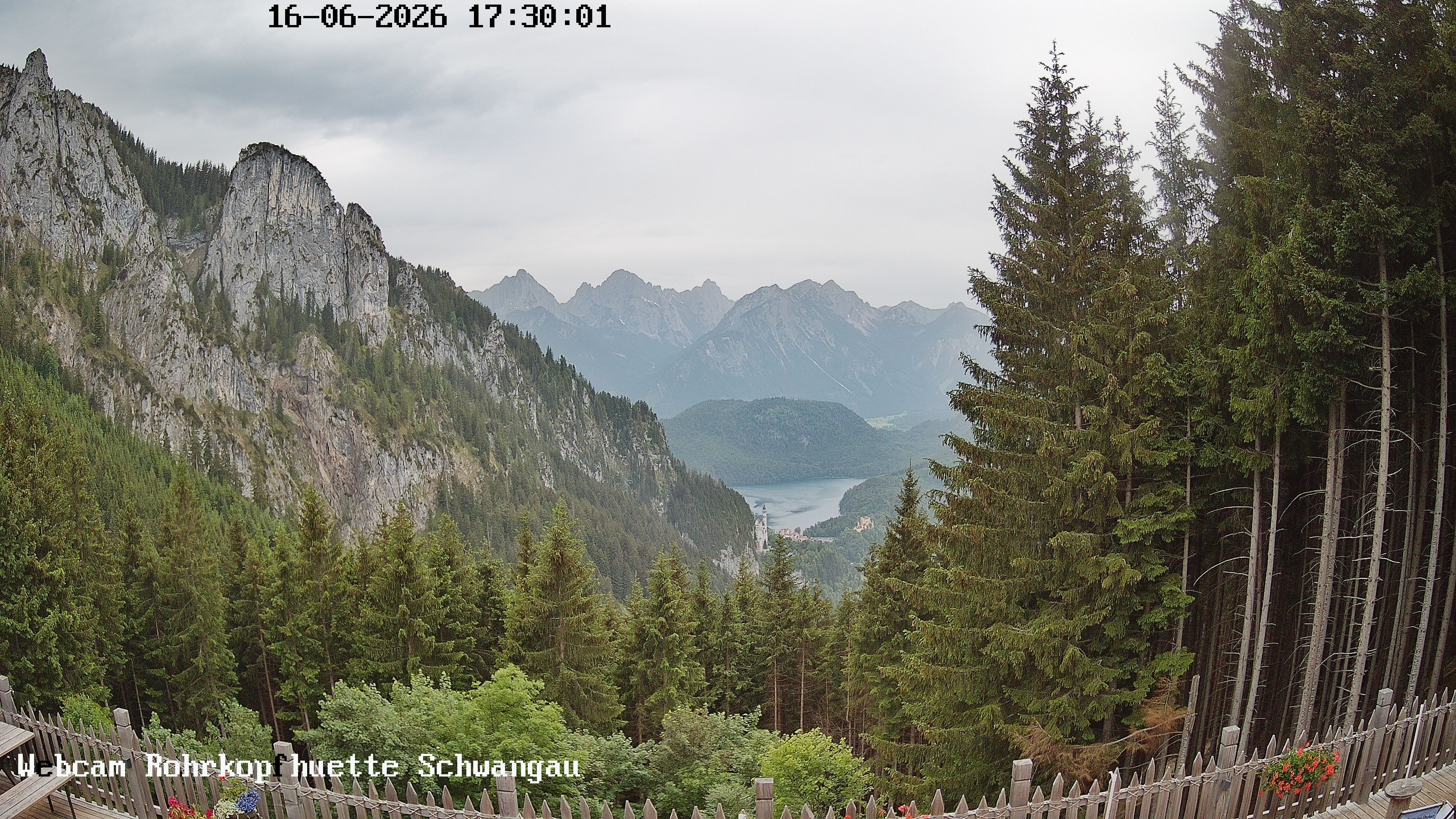 Archived image Webcam Panoramic sight of the Rohrkopfhütte