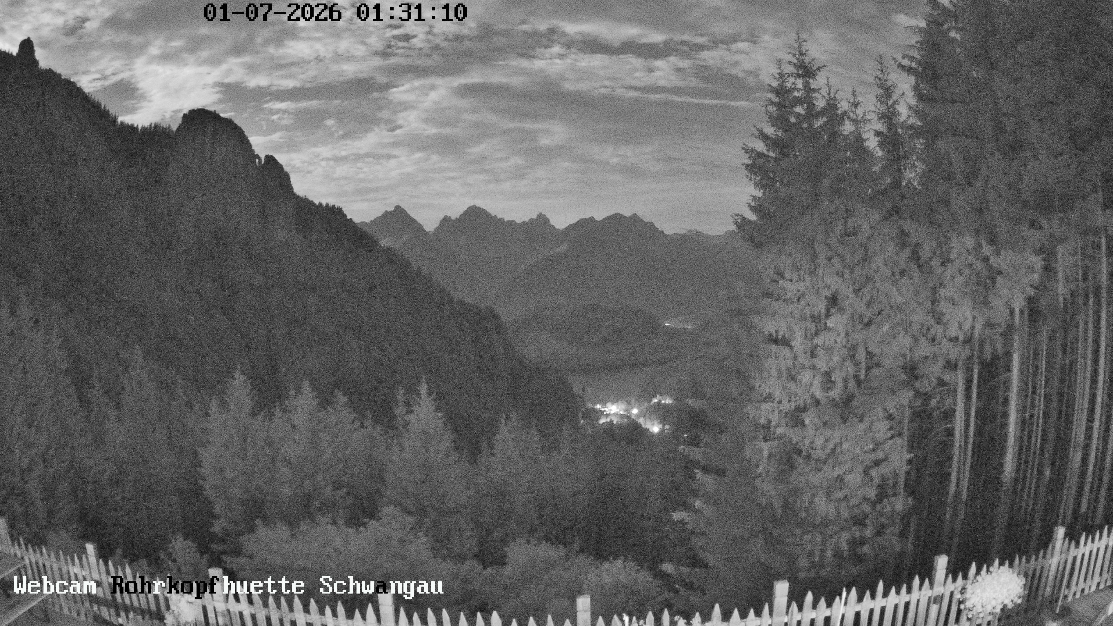 Archived image Webcam Panoramic sight of the Rohrkopfhütte
