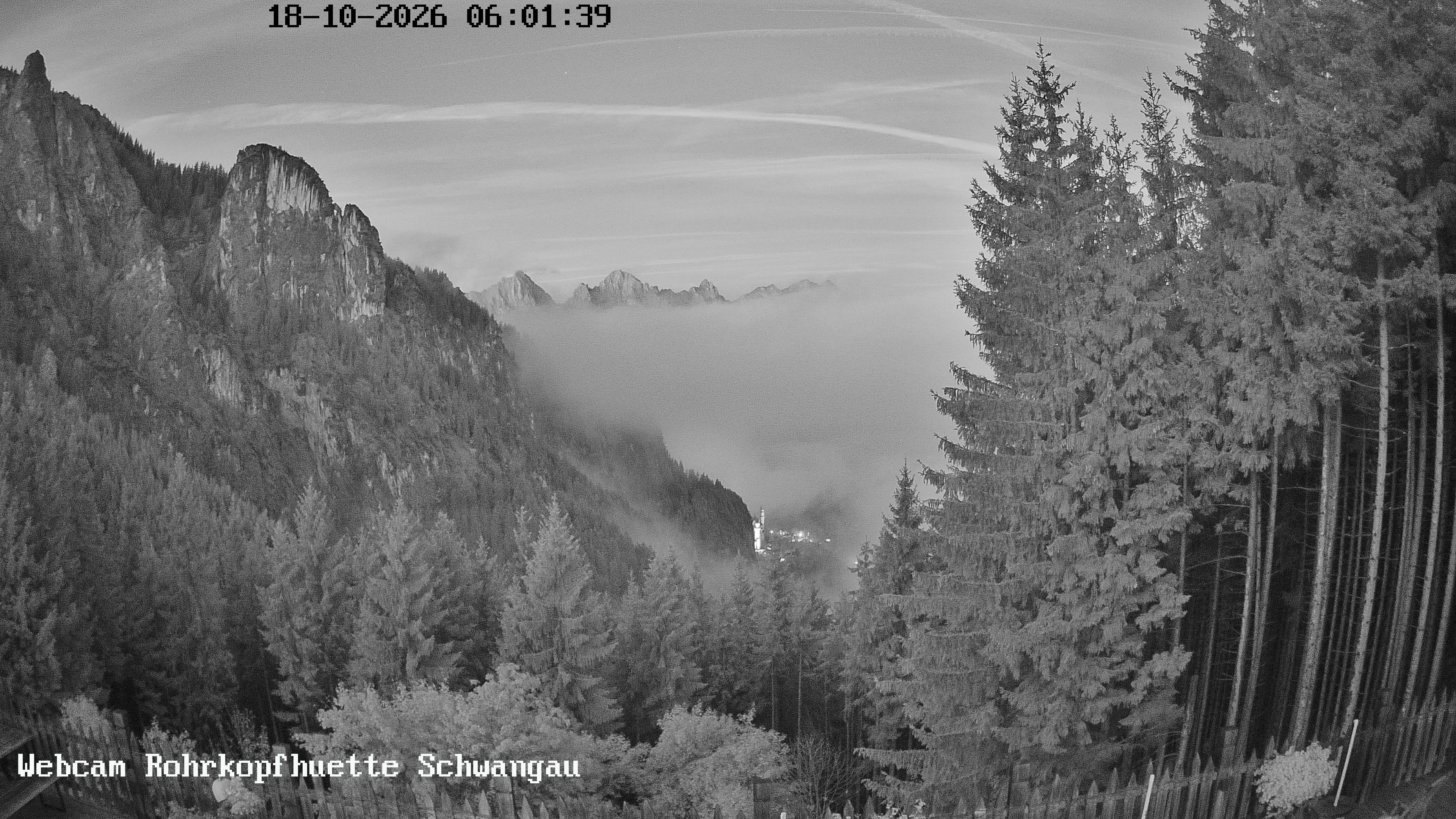Archived image Webcam Panoramic sight of the Rohrkopfhütte