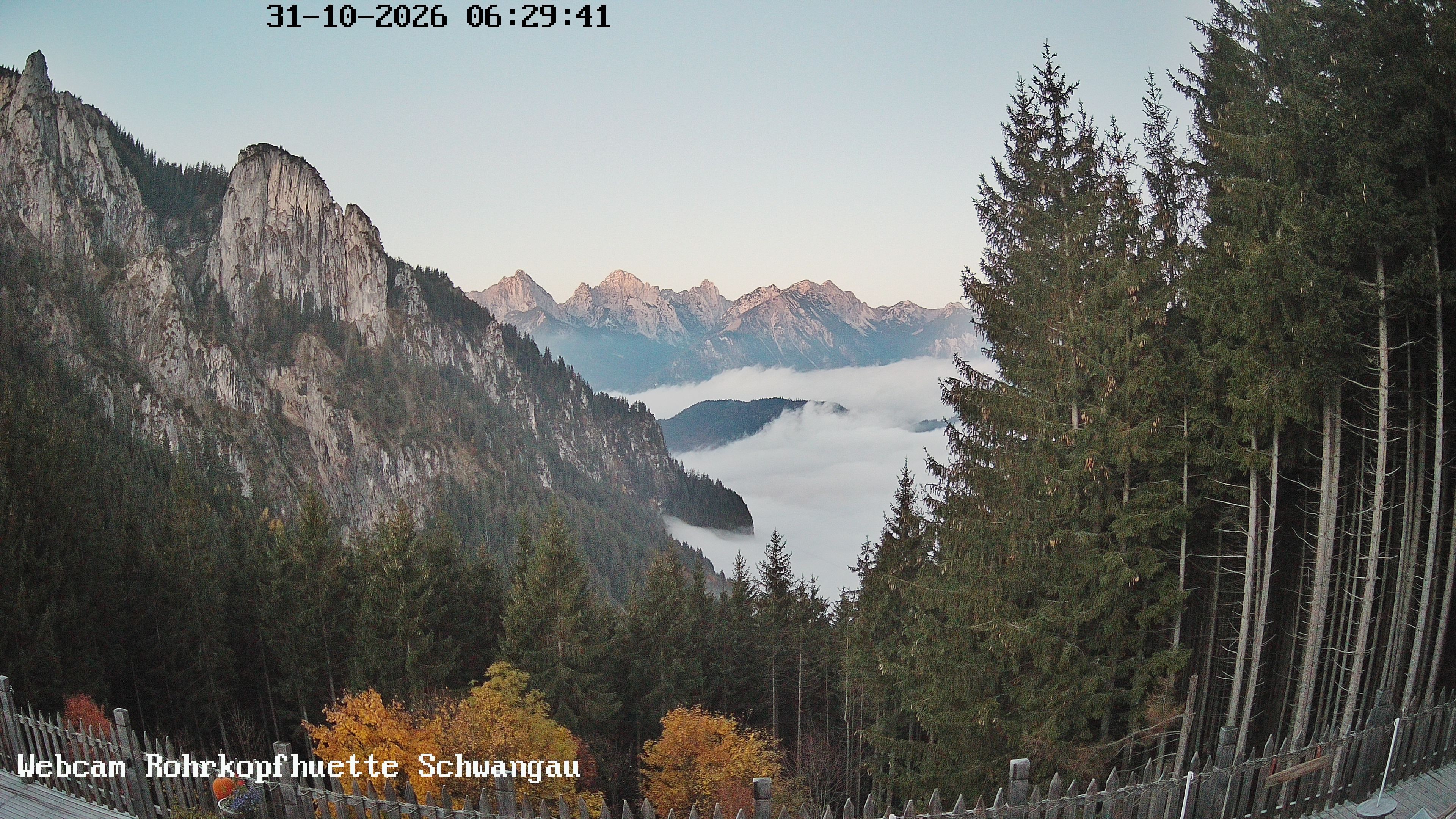 Archived image Webcam Panoramic sight of the Rohrkopfhütte