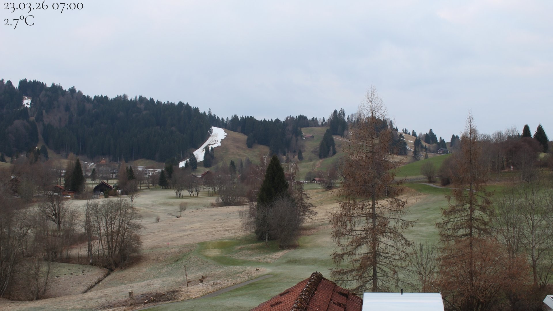 Archived image Webcam Hotel Schratt in Oberstaufen - View Golf Course