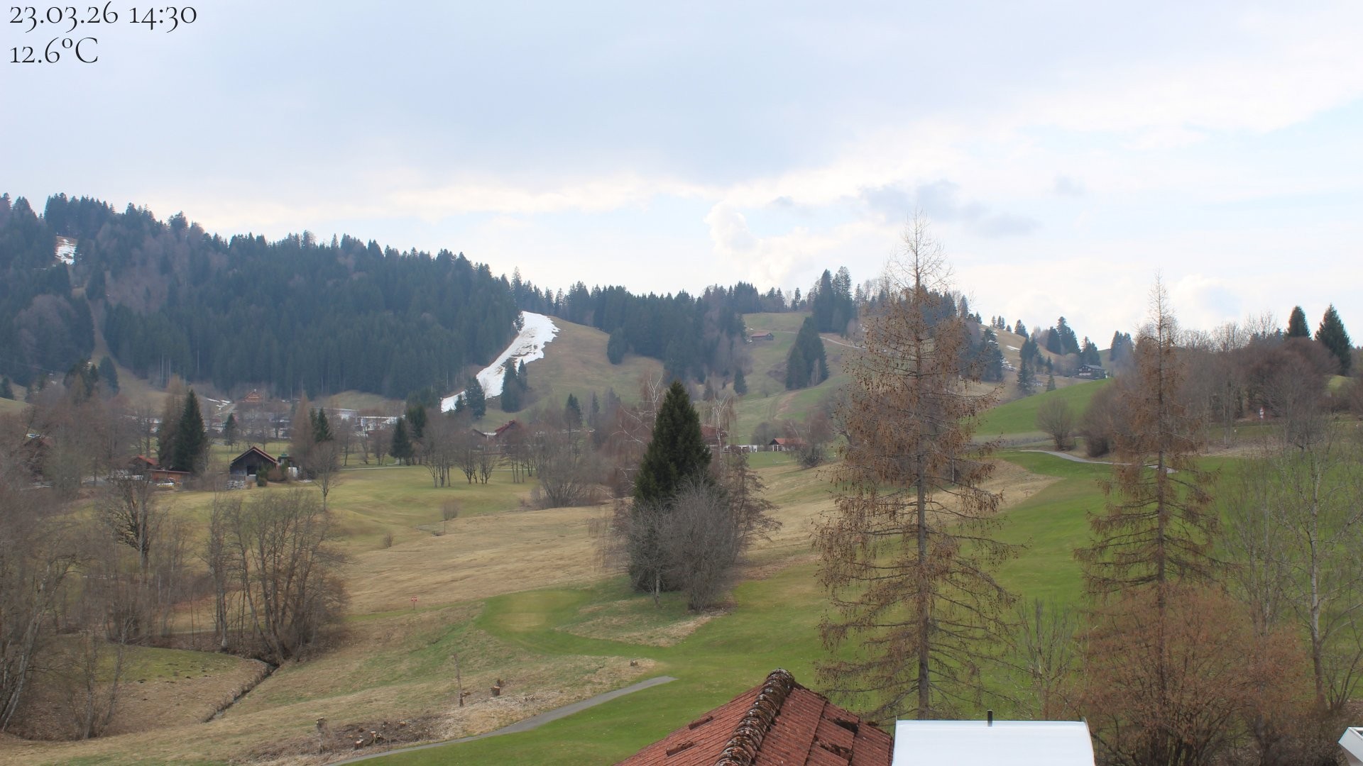 Archiv Foto Webcam Biohotel Schratt in Oberstaufen - Blick Golfplatz
