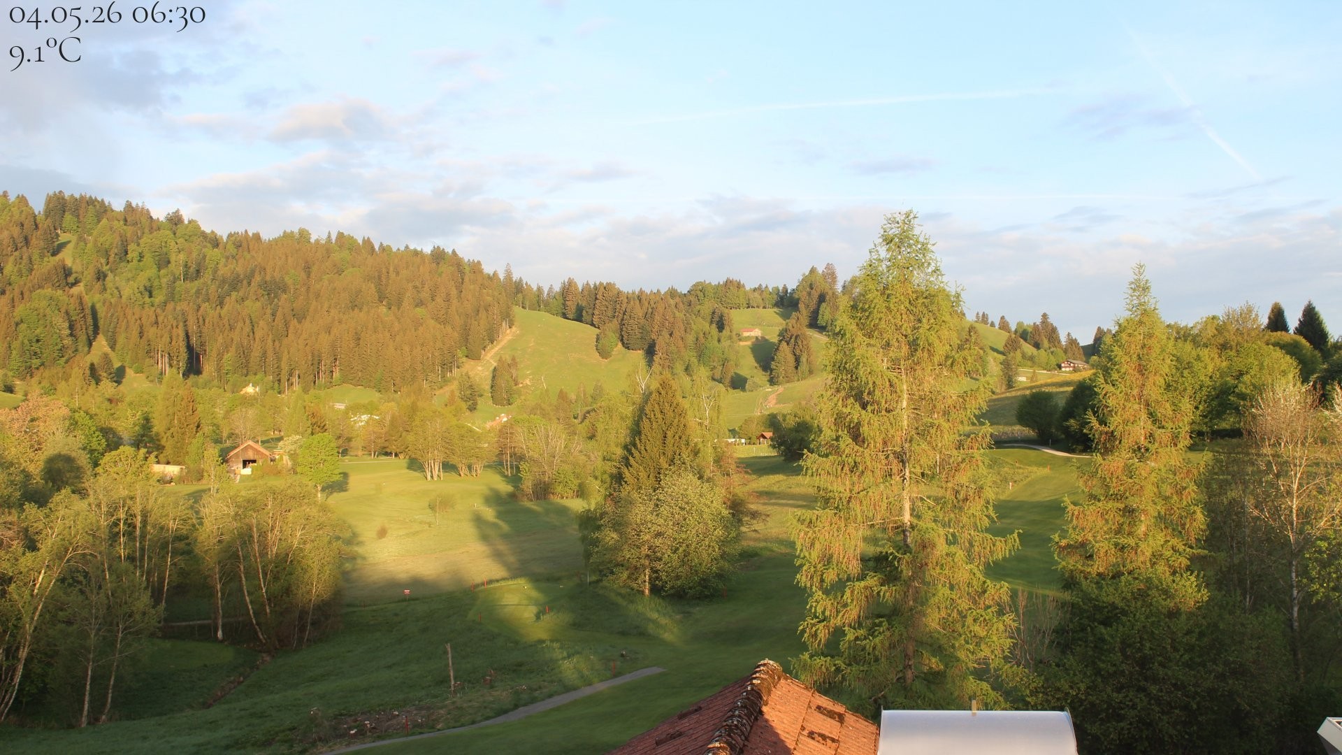 Archived image Webcam Hotel Schratt in Oberstaufen - View Golf Course