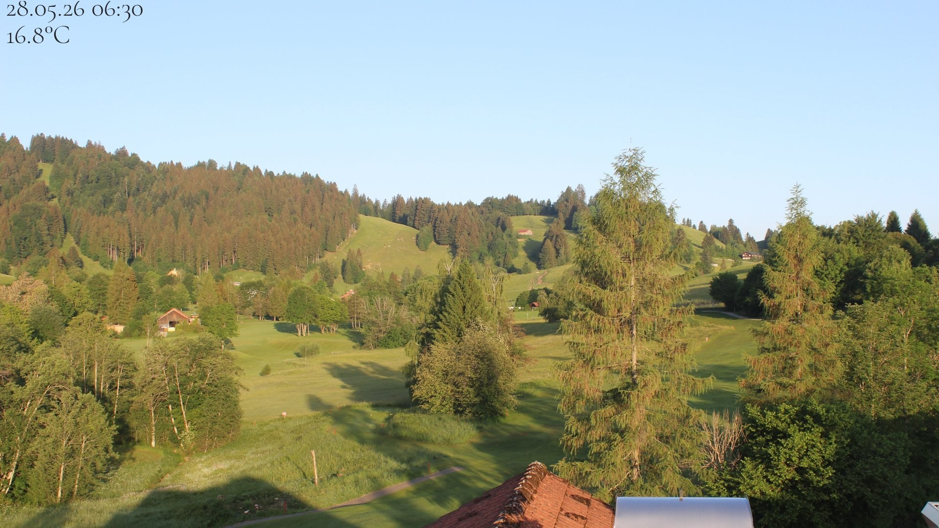 Archived image Webcam Hotel Schratt in Oberstaufen - View Golf Course