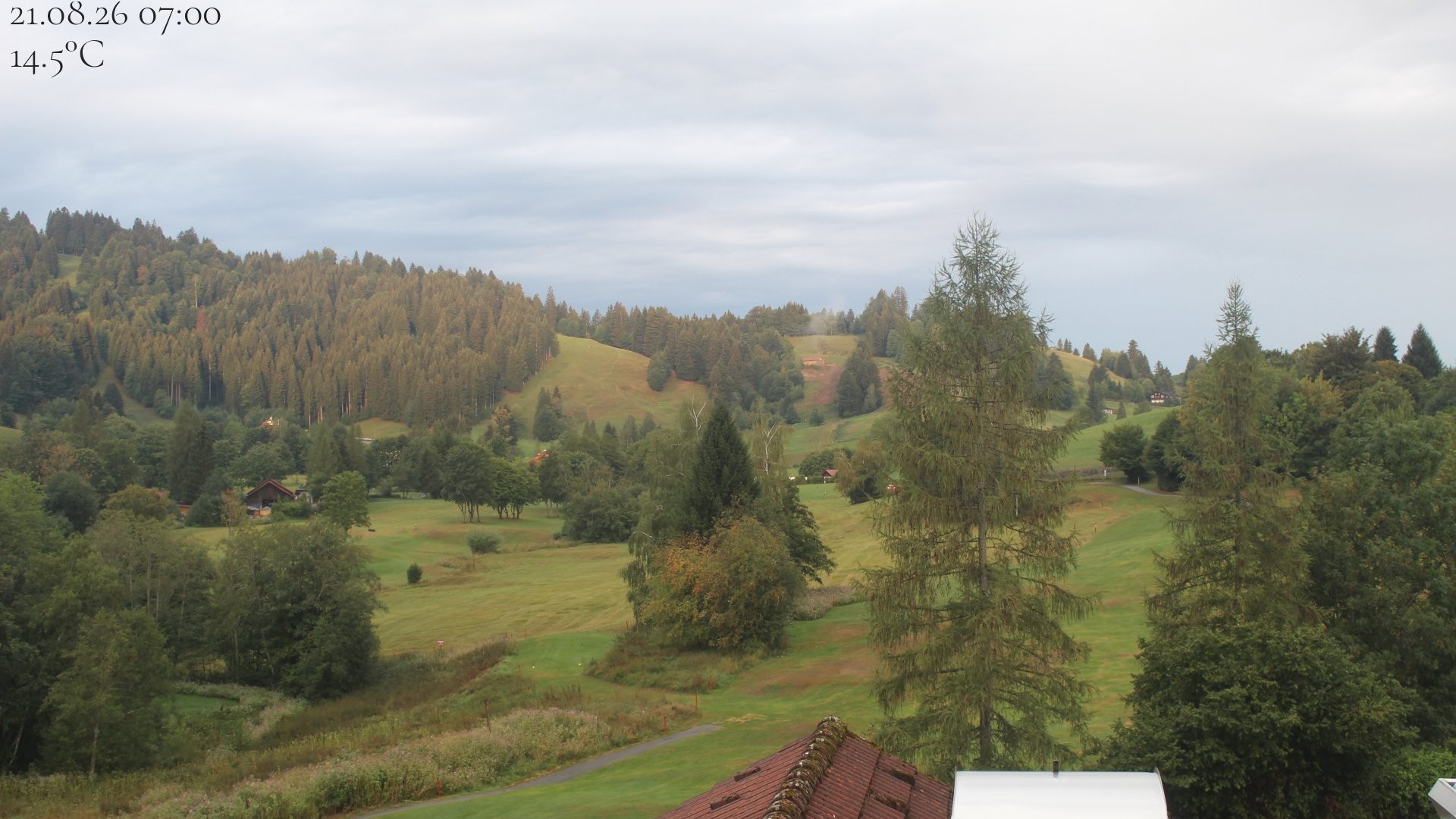 Archived image Webcam Hotel Schratt in Oberstaufen - View Golf Course