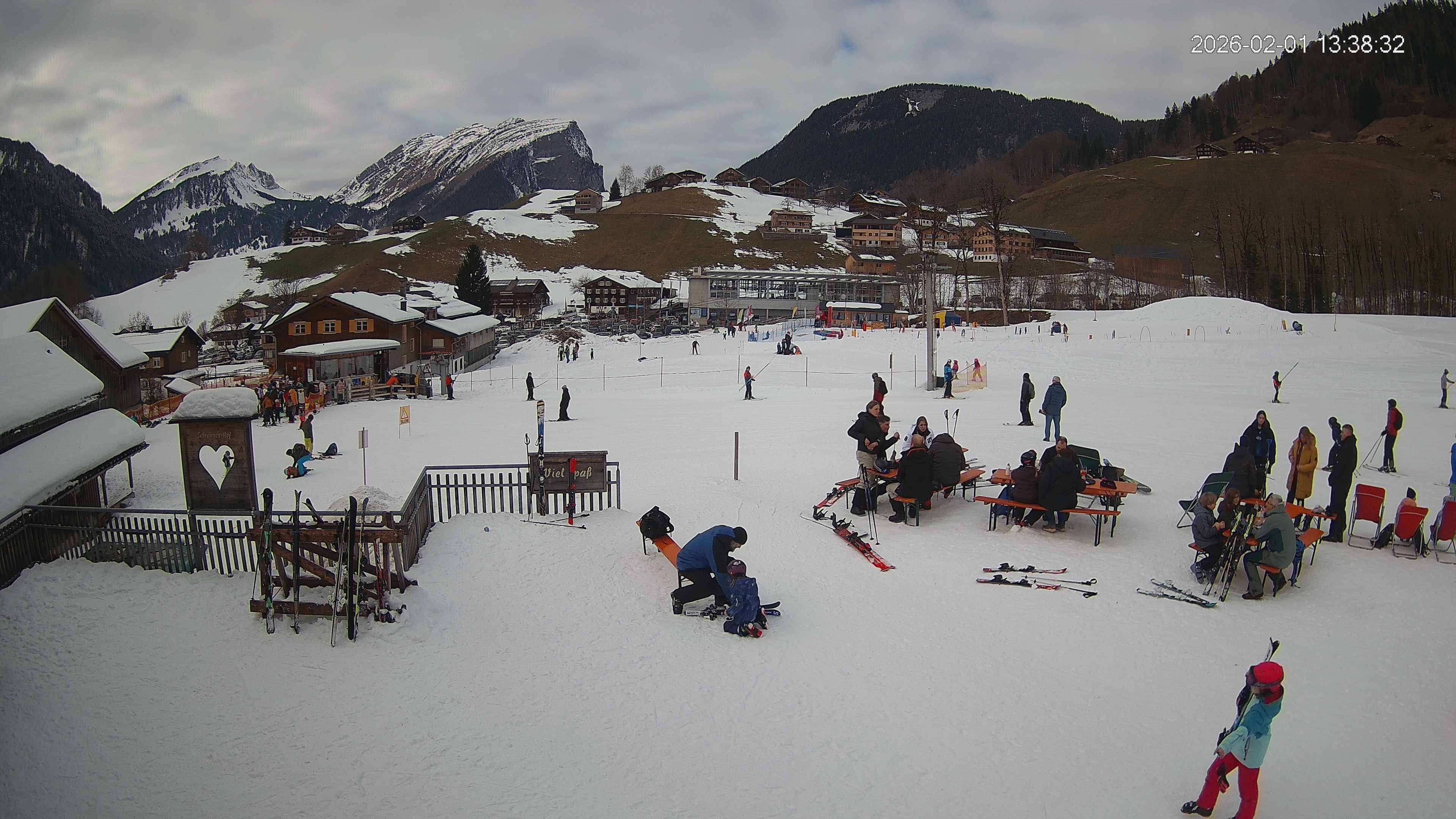 Archived image Webcam Hotel "Schrannen-Hof" at mountain "Diedamskopf"