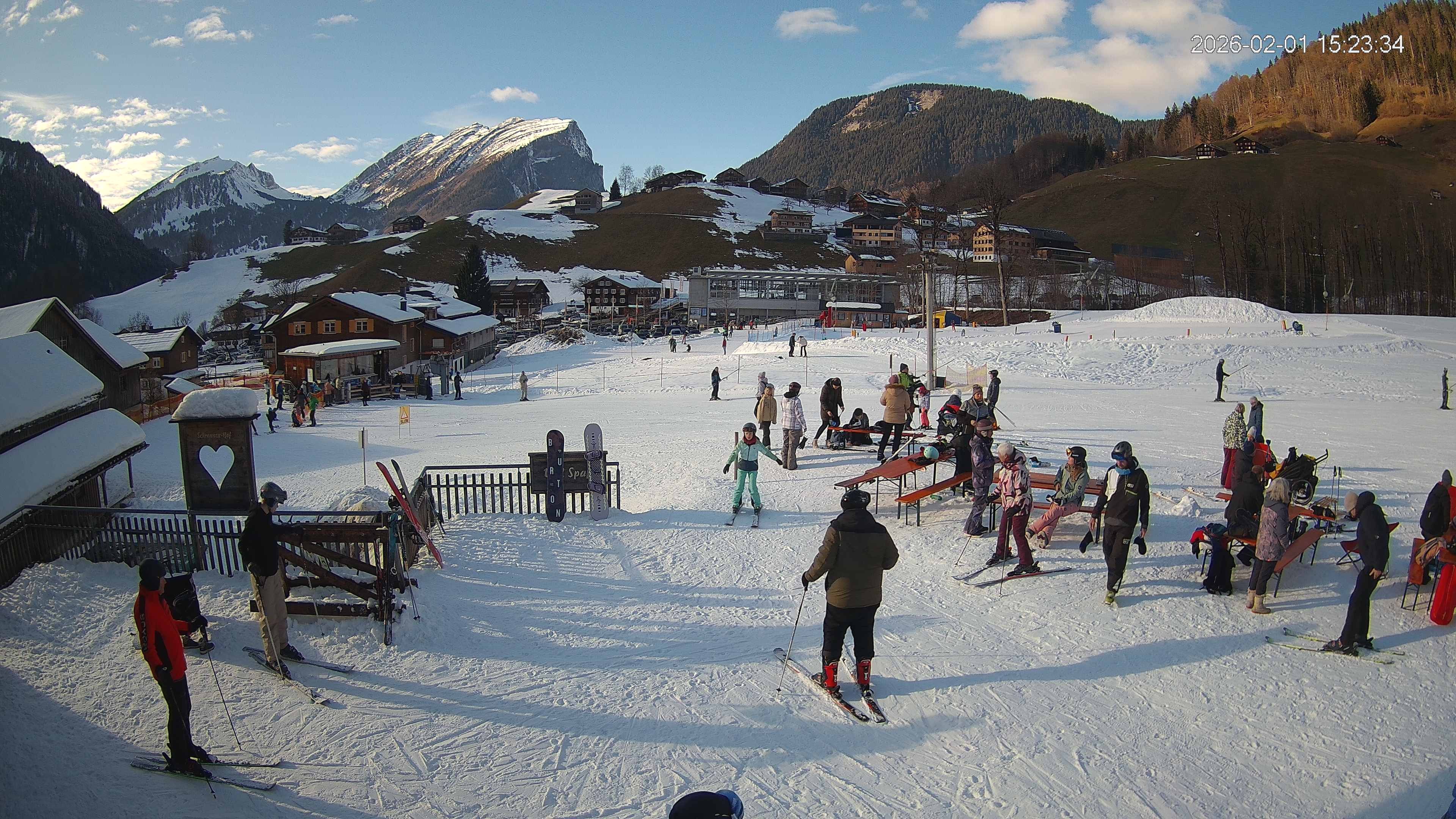 Archived image Webcam Hotel "Schrannen-Hof" at mountain "Diedamskopf"