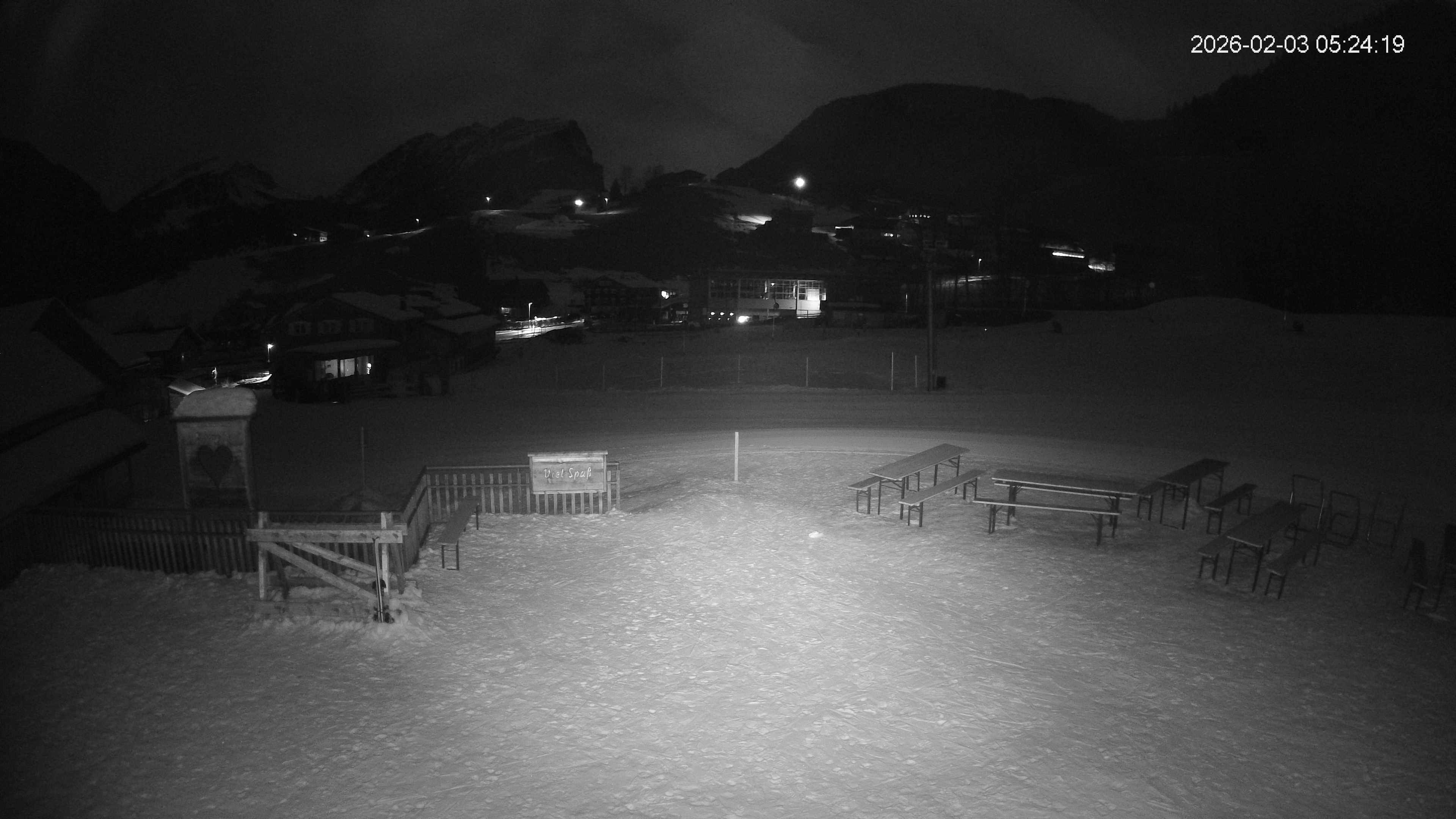Archived image Webcam Hotel "Schrannen-Hof" at mountain "Diedamskopf"