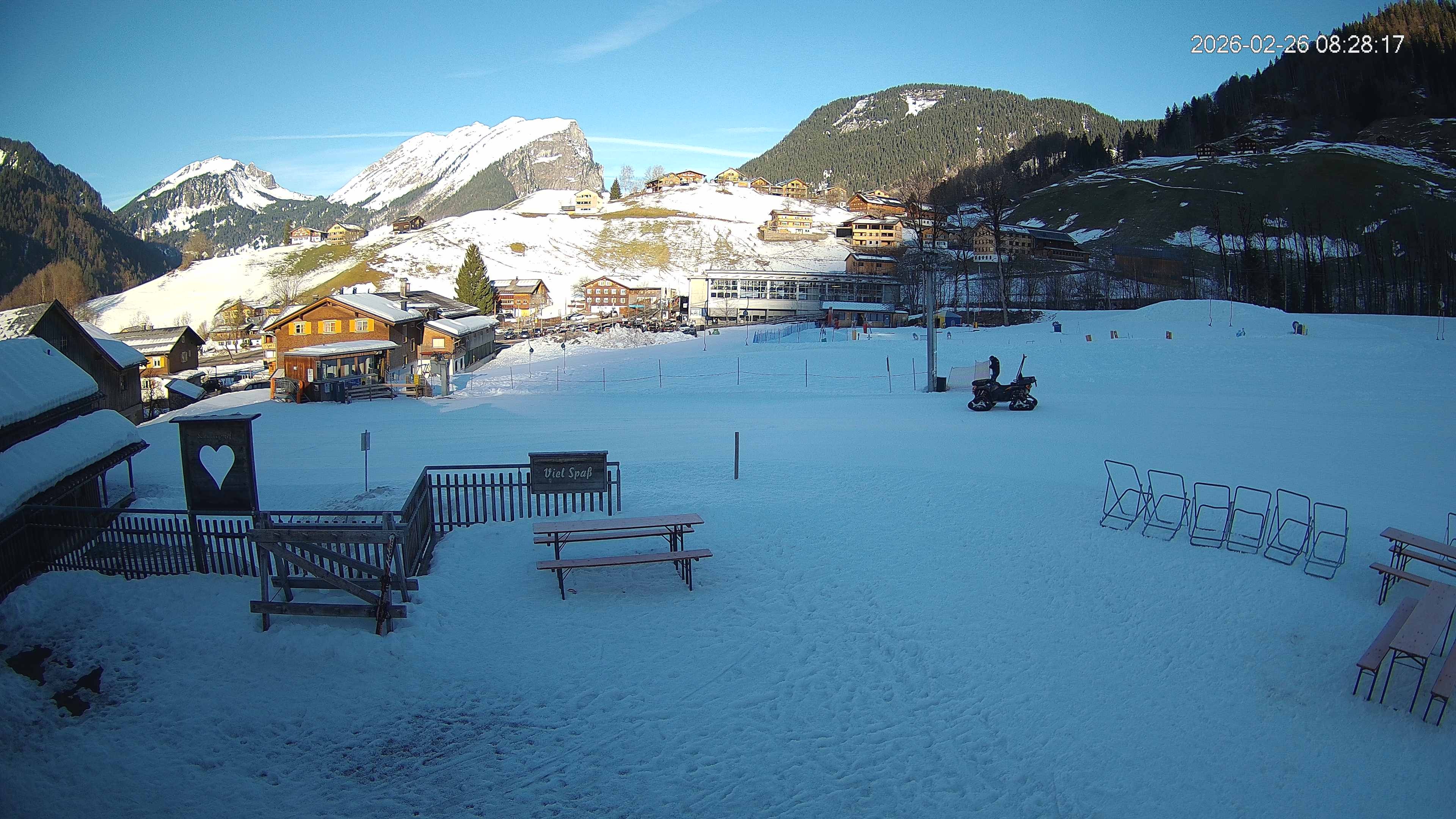 Archived image Webcam Hotel "Schrannen-Hof" at mountain "Diedamskopf"