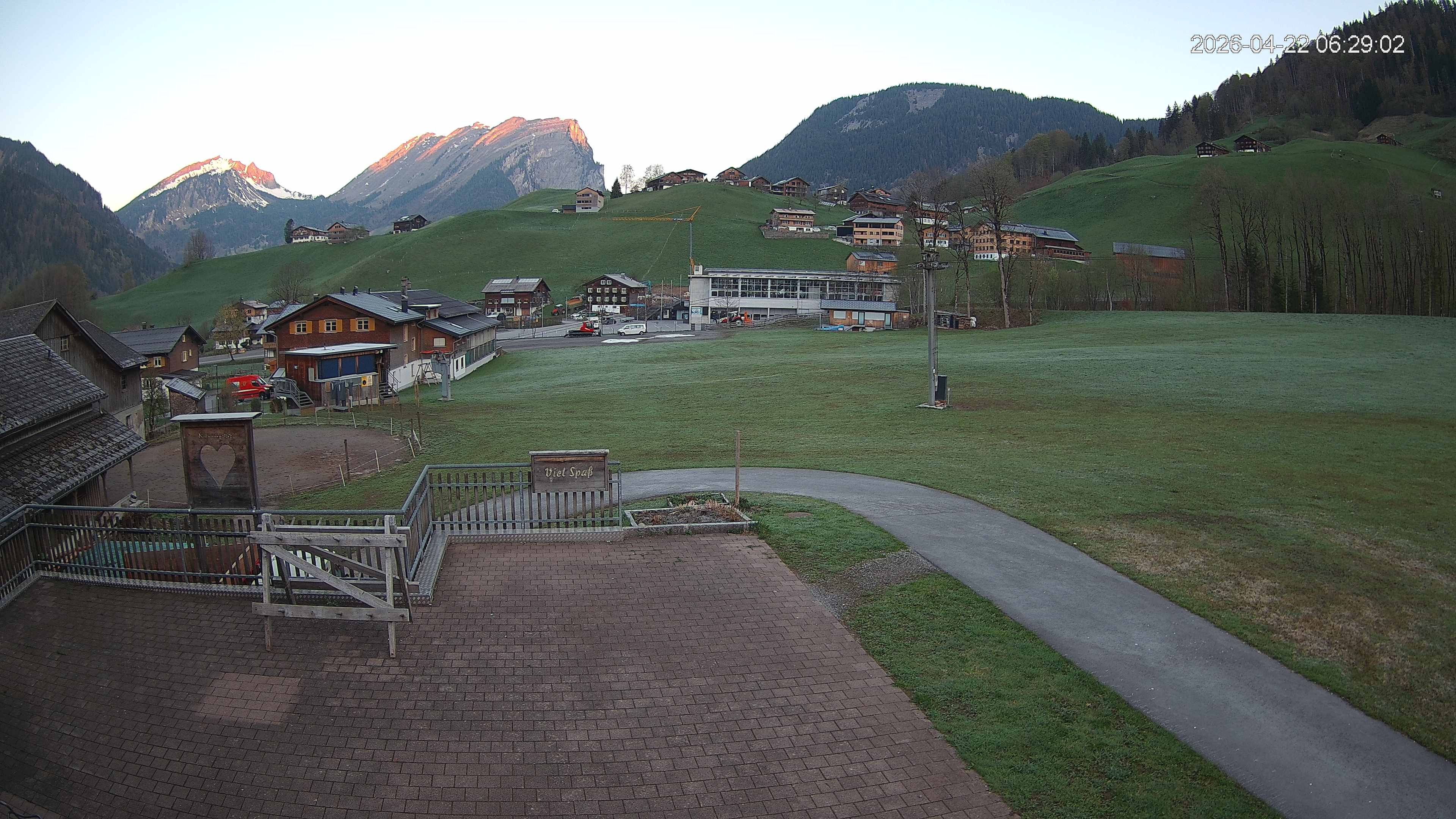 Archived image Webcam Hotel "Schrannen-Hof" at mountain "Diedamskopf"
