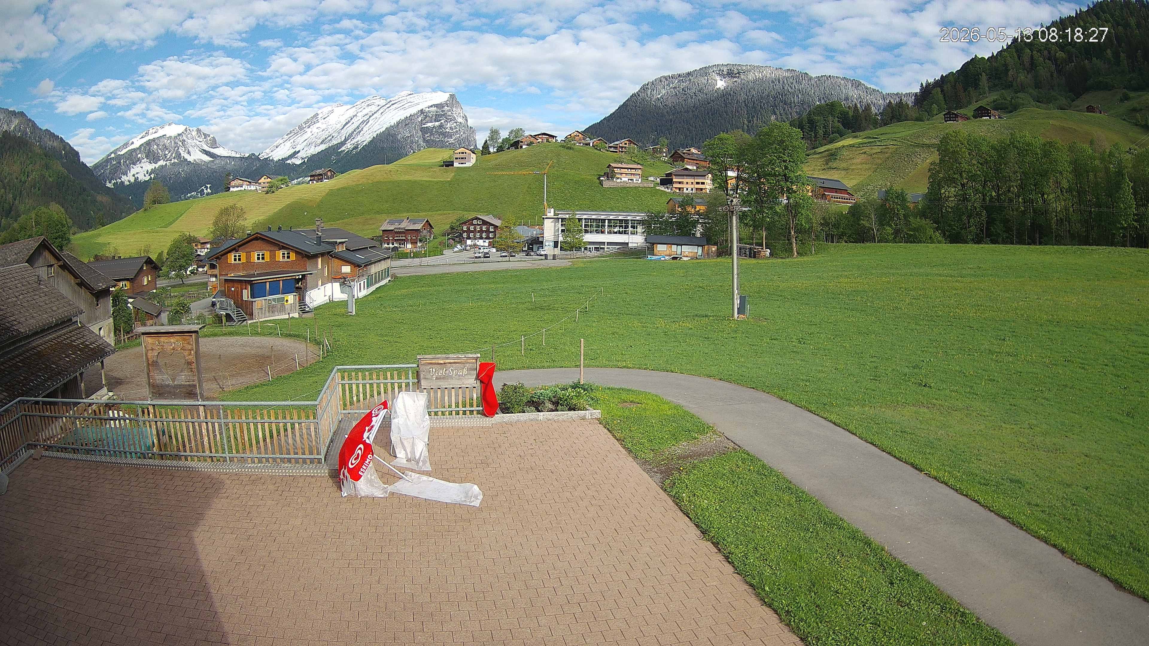 Archived image Webcam Hotel "Schrannen-Hof" at mountain "Diedamskopf"