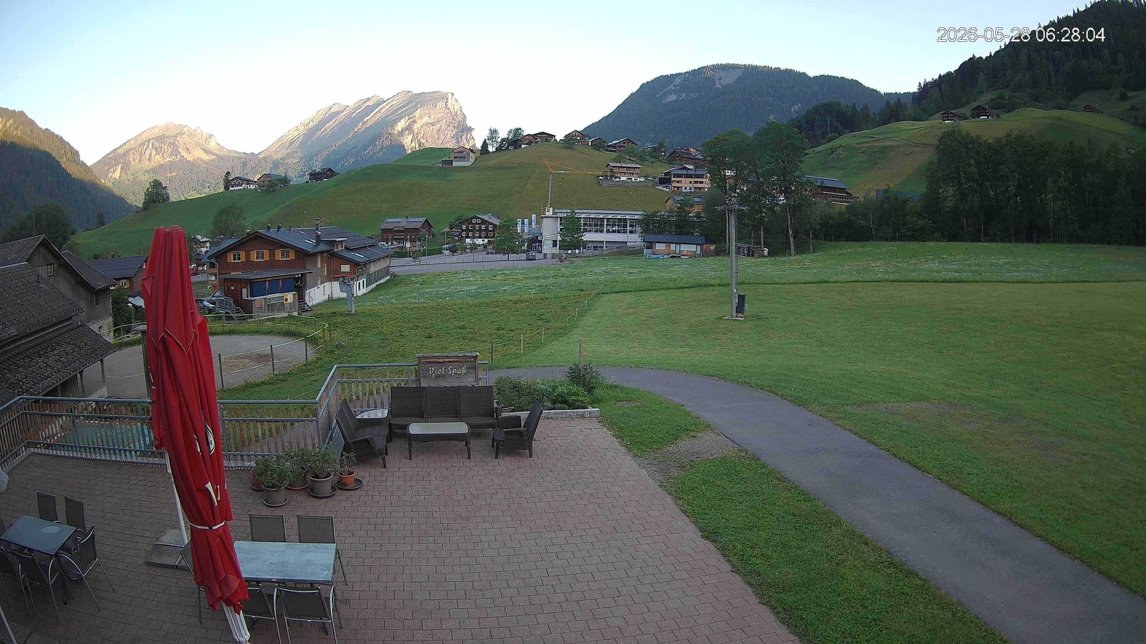 Archived image Webcam Hotel "Schrannen-Hof" at mountain "Diedamskopf"