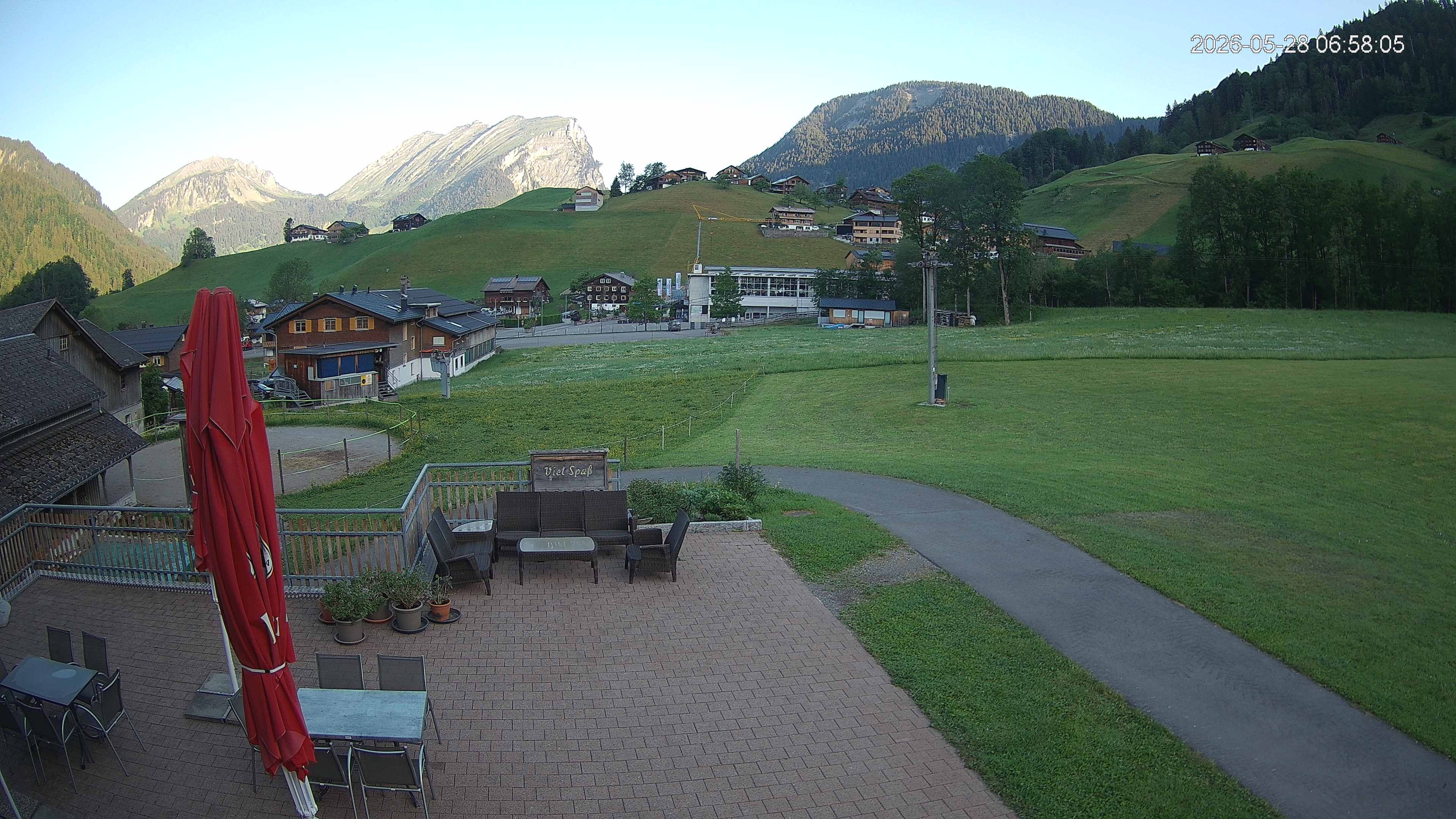 Archived image Webcam Hotel "Schrannen-Hof" at mountain "Diedamskopf"