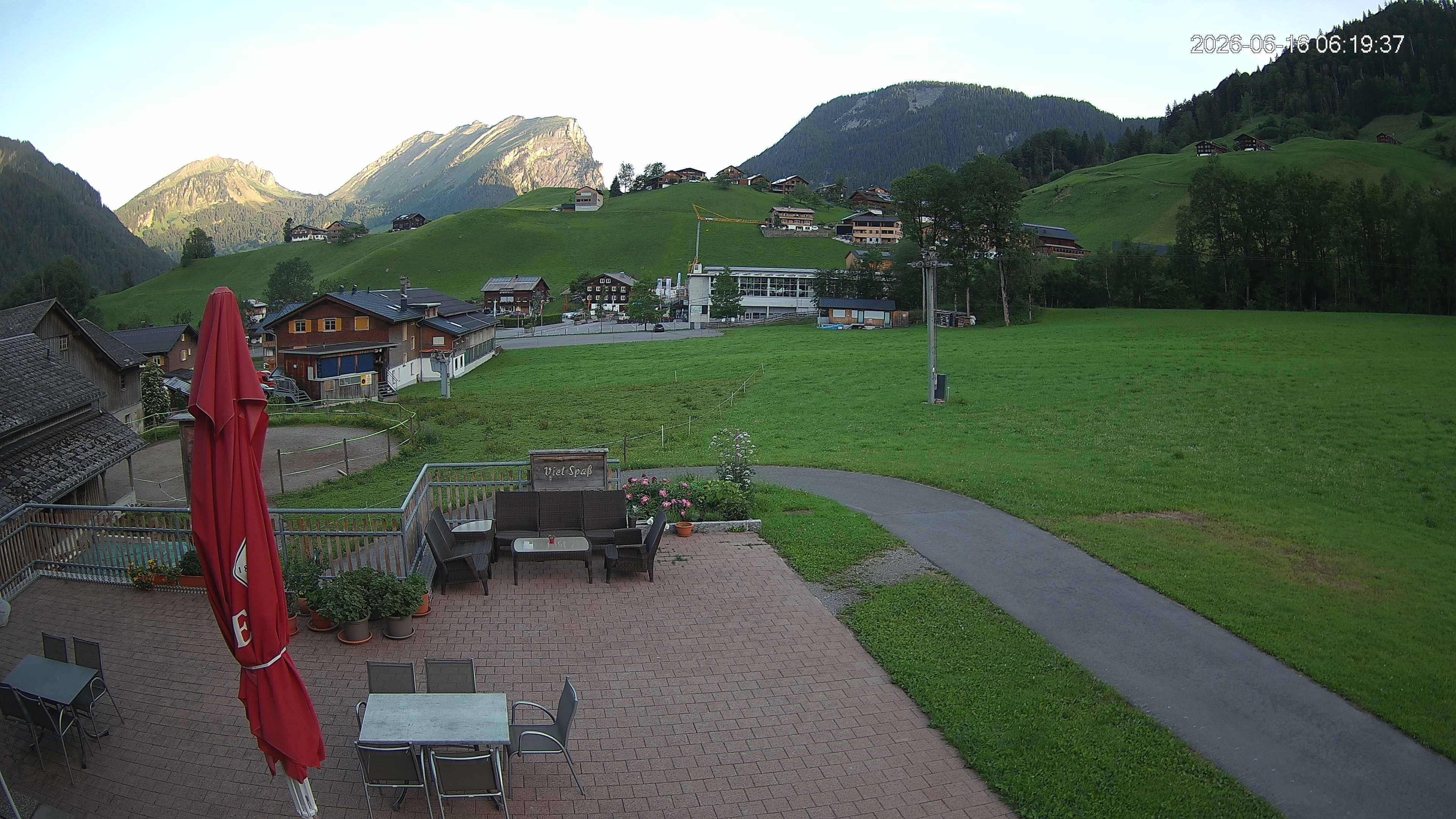 Archived image Webcam Hotel "Schrannen-Hof" at mountain "Diedamskopf"