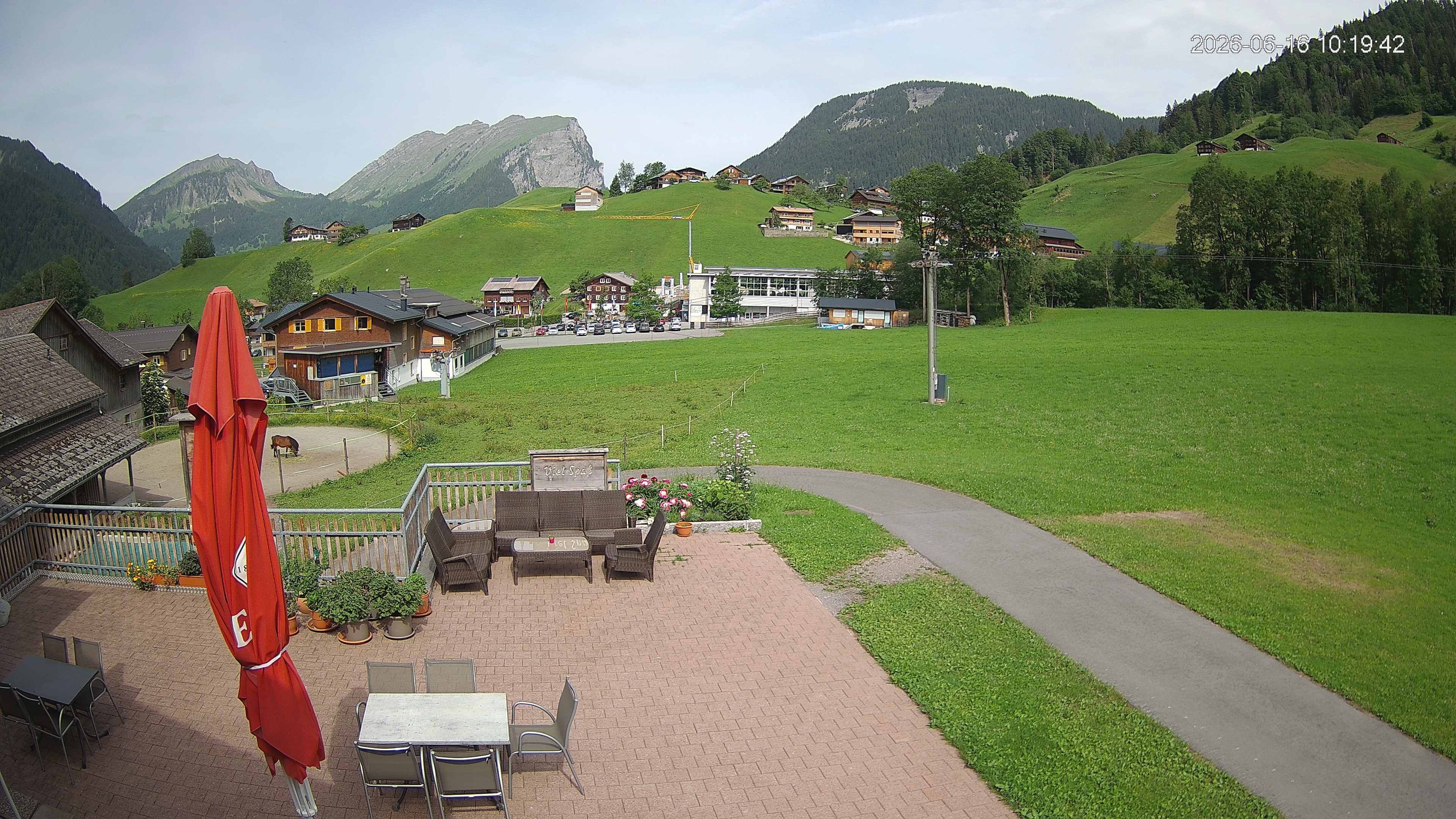 Archived image Webcam Hotel "Schrannen-Hof" at mountain "Diedamskopf"