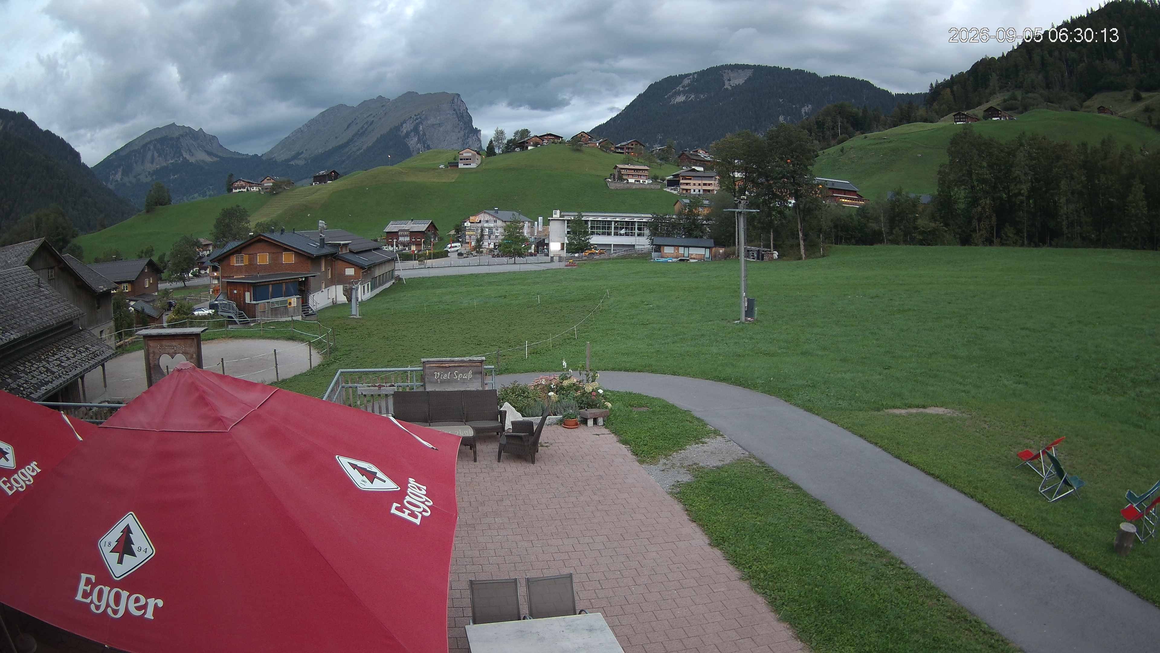 Archived image Webcam Hotel "Schrannen-Hof" at mountain "Diedamskopf"