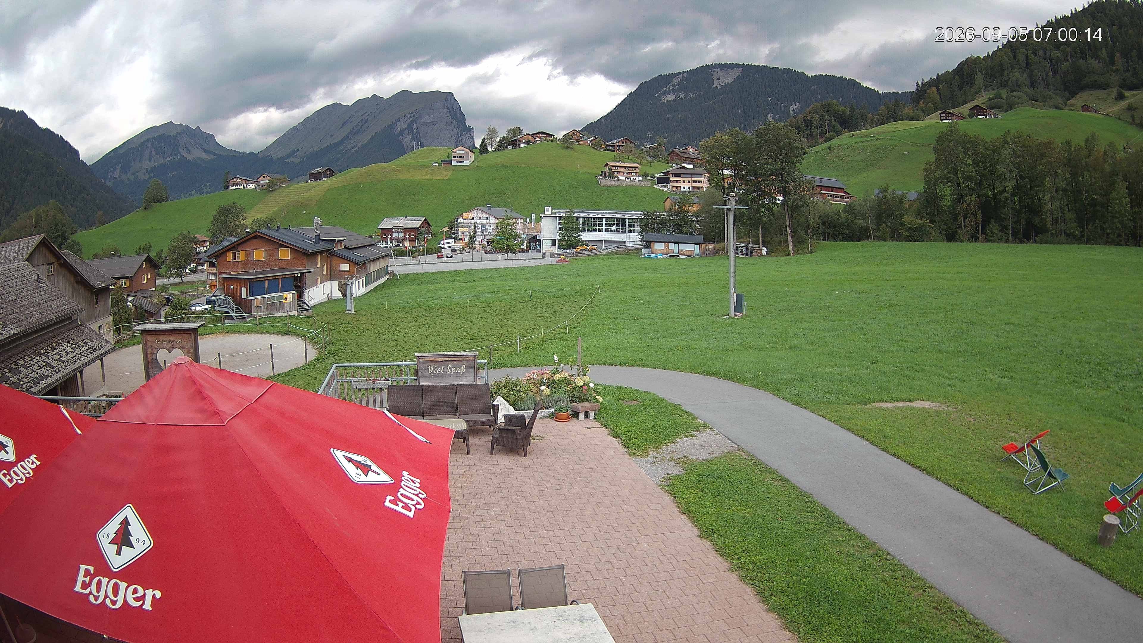Archived image Webcam Hotel "Schrannen-Hof" at mountain "Diedamskopf"
