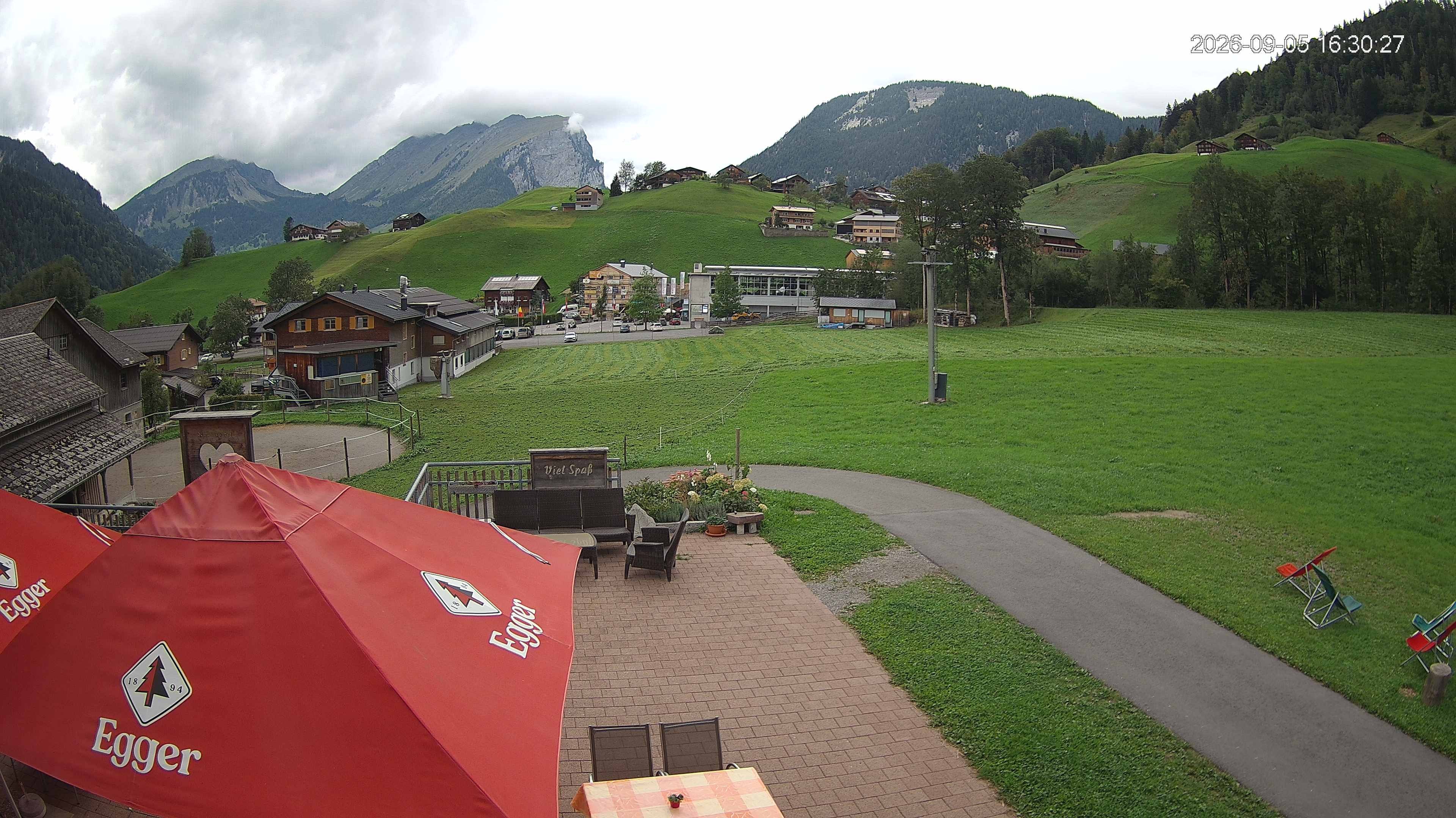 Archived image Webcam Hotel "Schrannen-Hof" at mountain "Diedamskopf"