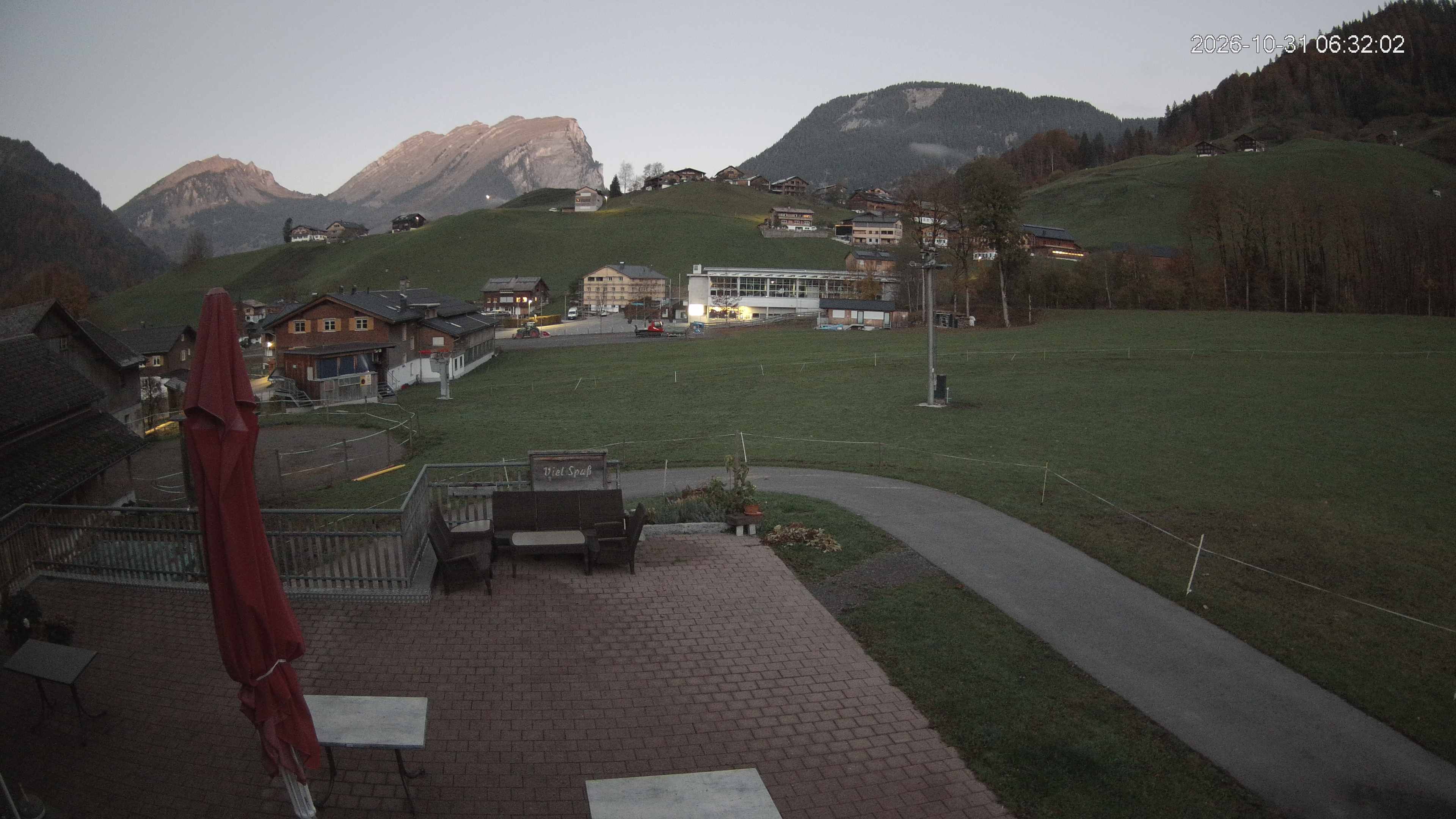 Archived image Webcam Hotel "Schrannen-Hof" at mountain "Diedamskopf"