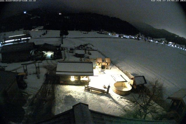 Archived image Webcam Organic farm Arnoldgut in Altenmarkt