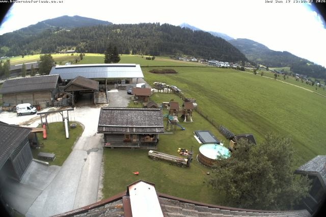 Archived image Webcam Organic farm Arnoldgut in Altenmarkt
