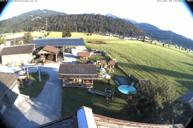 Archived image Webcam Organic farm Arnoldgut in Altenmarkt