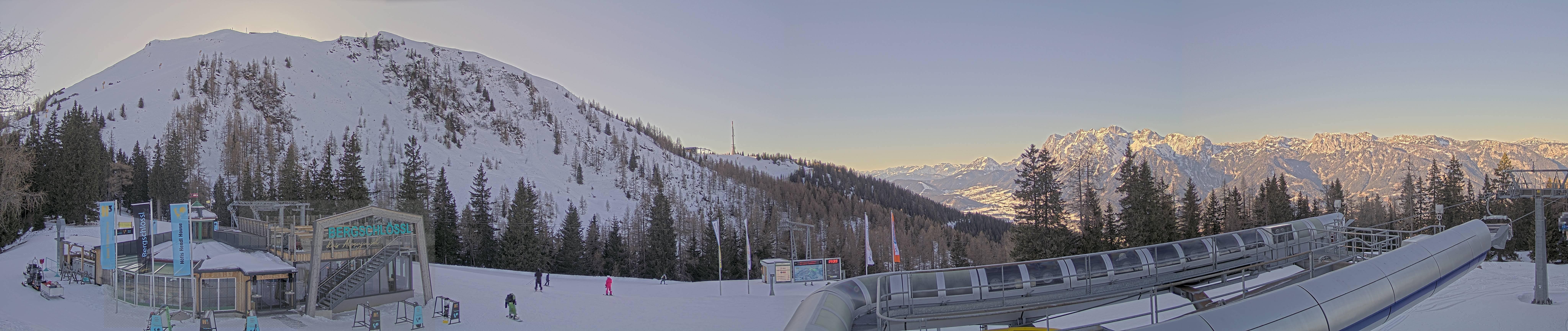 Archiv Foto Webcam Bergstation Höfi Express II (1821 m)