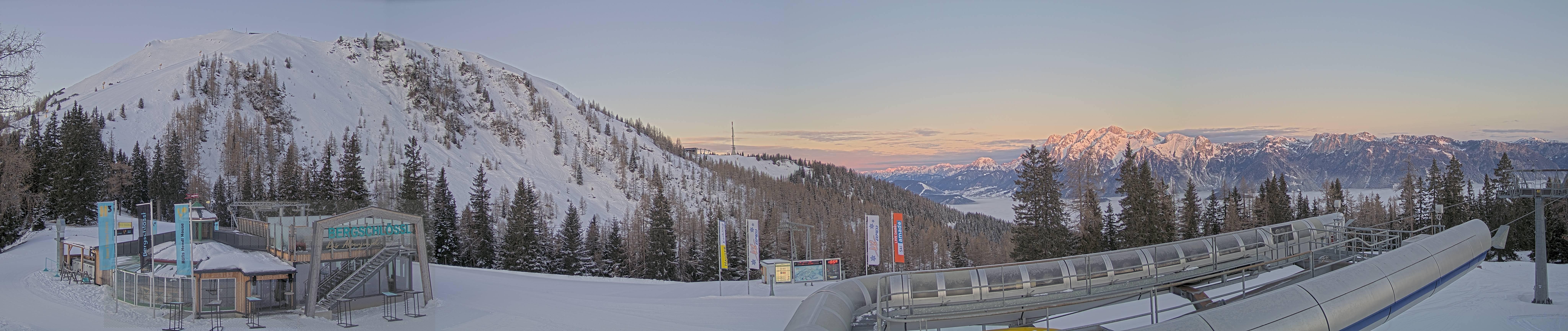 Archiv Foto Webcam Bergstation Höfi Express II (1821 m)