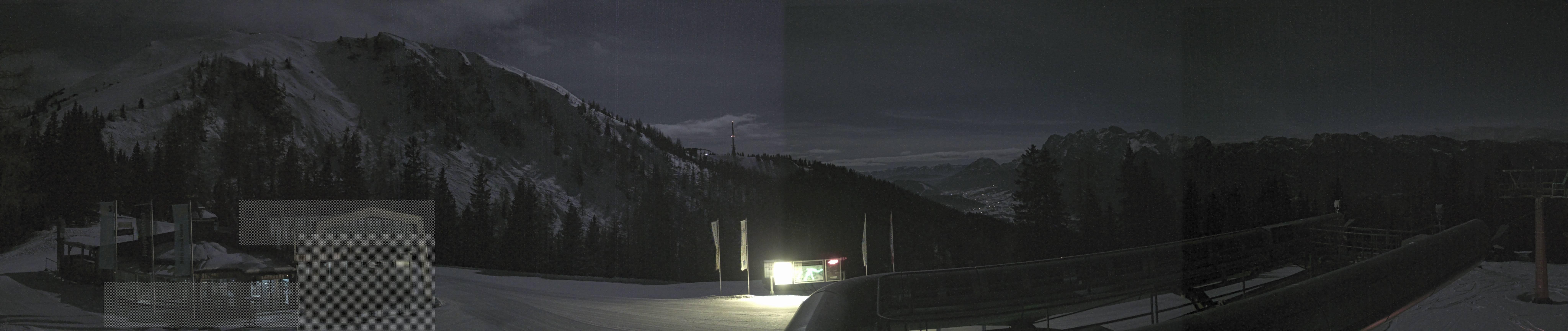 Archiv Foto Webcam Bergstation Höfi Express II (1821 m)