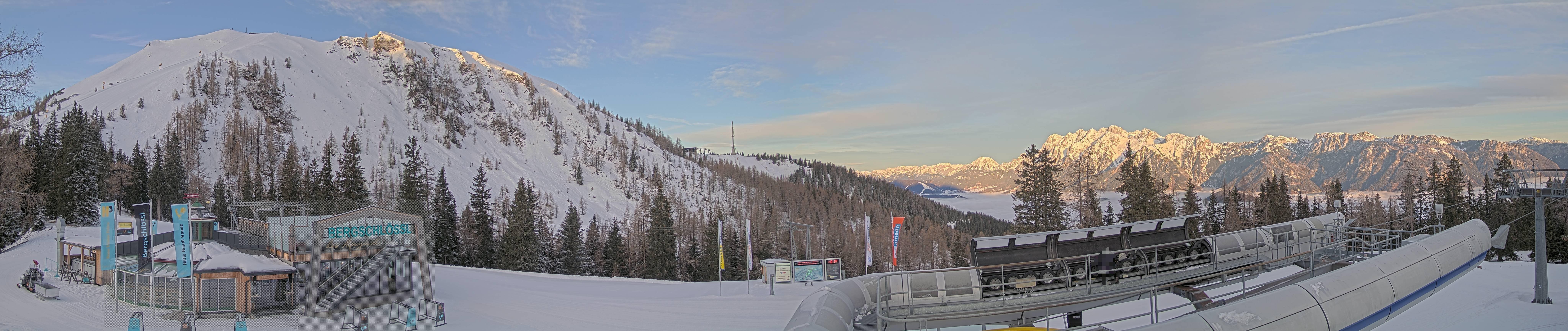 Archiv Foto Webcam Bergstation Höfi Express II (1821 m)