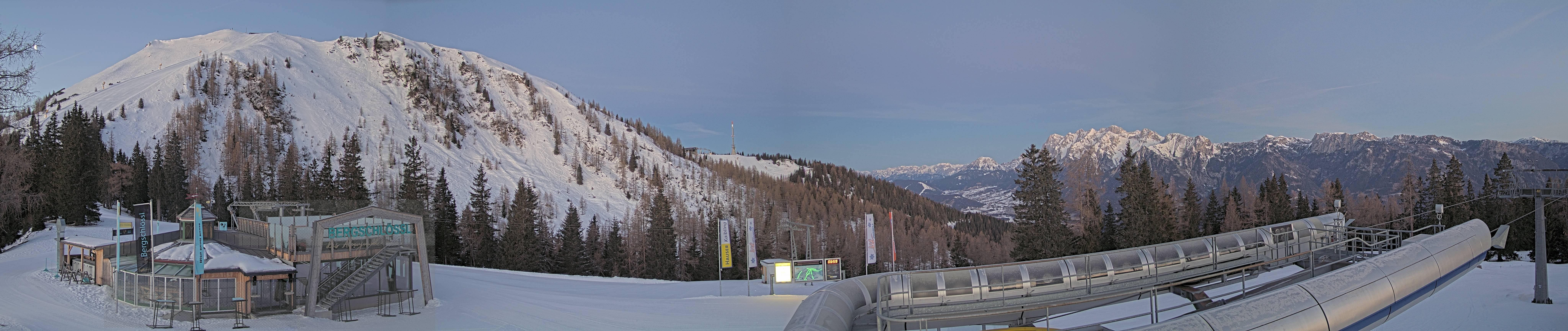 Archiv Foto Webcam Bergstation Höfi Express II (1821 m)