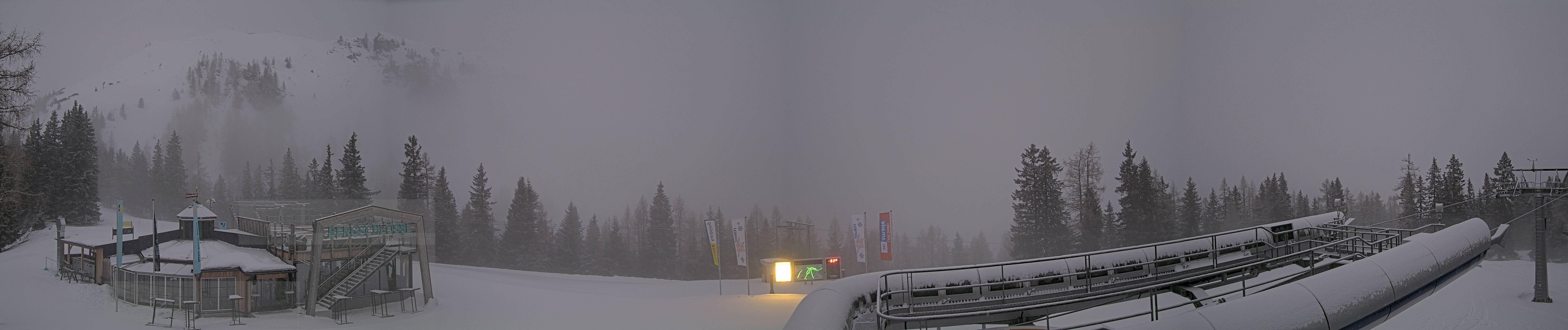 Archiv Foto Webcam Bergstation Höfi Express II (1821 m)