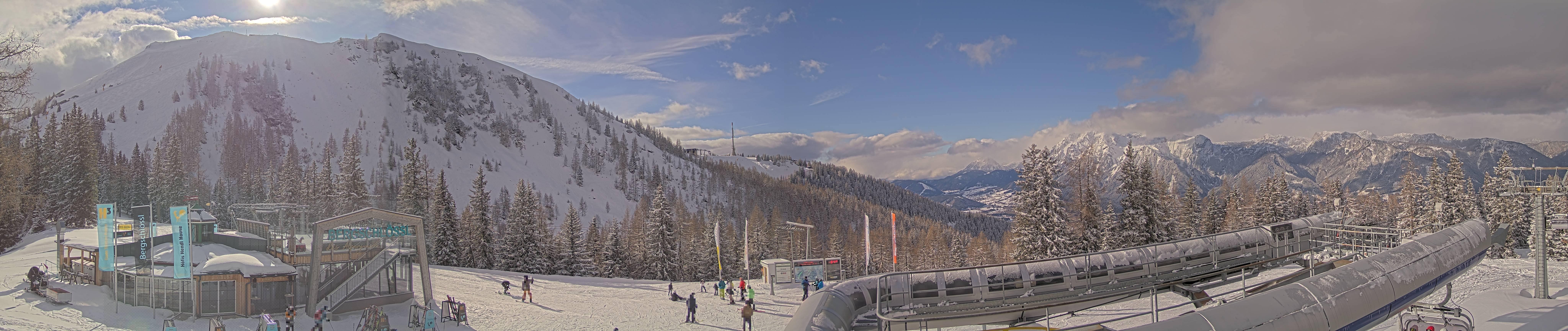 Archived image Webcam Top station Höfi Express II (1821 m)