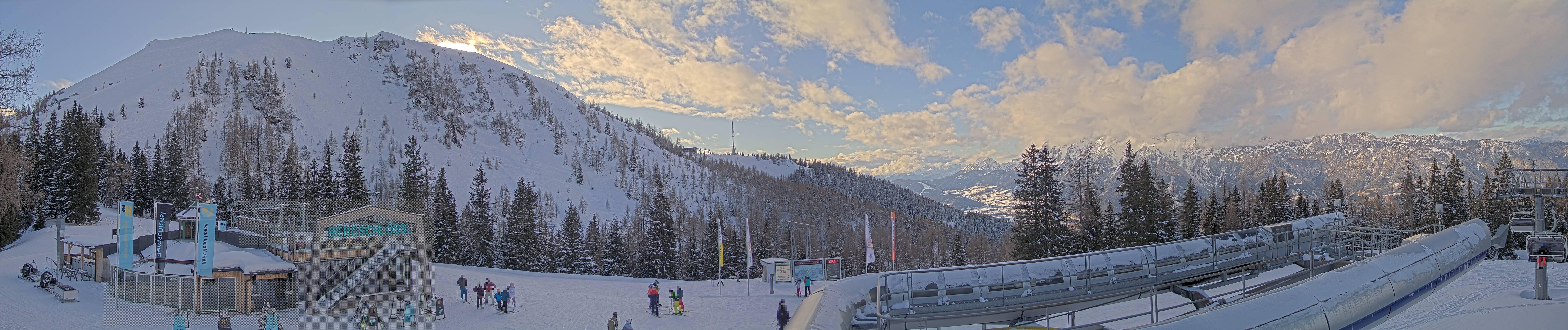 Archiv Foto Webcam Bergstation Höfi Express II (1821 m)