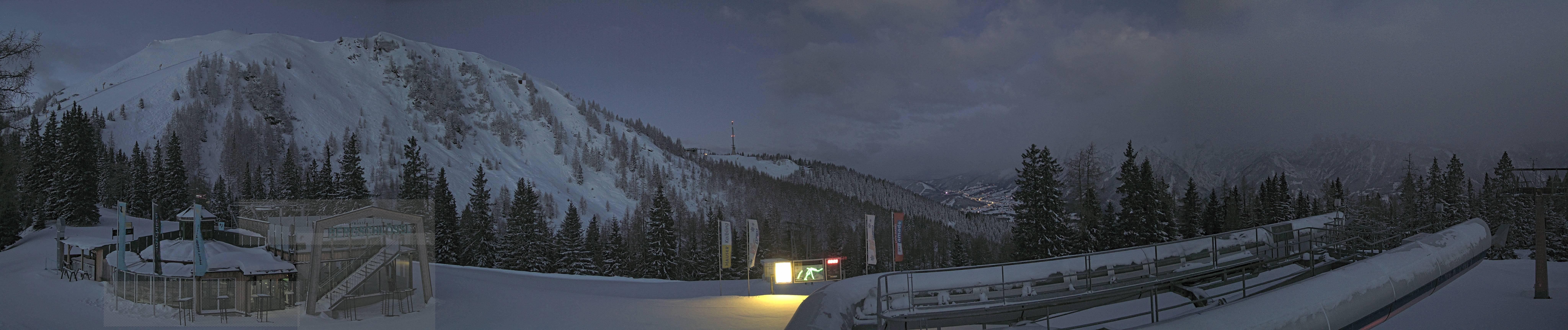 Archiv Foto Webcam Bergstation Höfi Express II (1821 m)