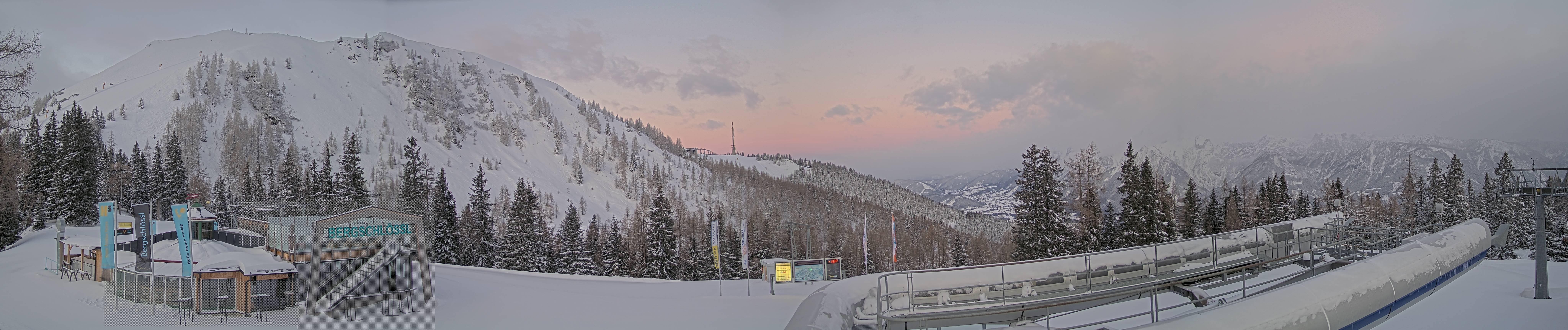 Archiv Foto Webcam Bergstation Höfi Express II (1821 m)