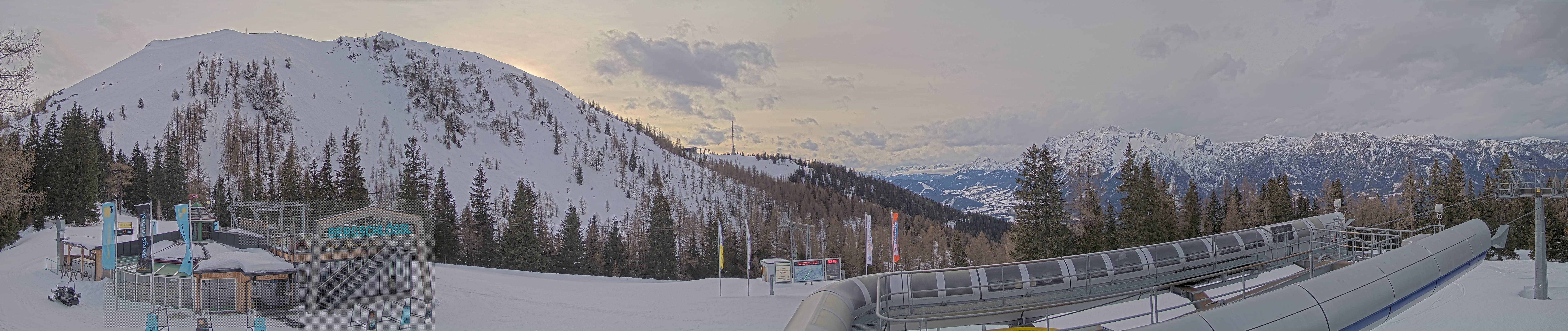 Archiv Foto Webcam Bergstation Höfi Express II (1821 m)