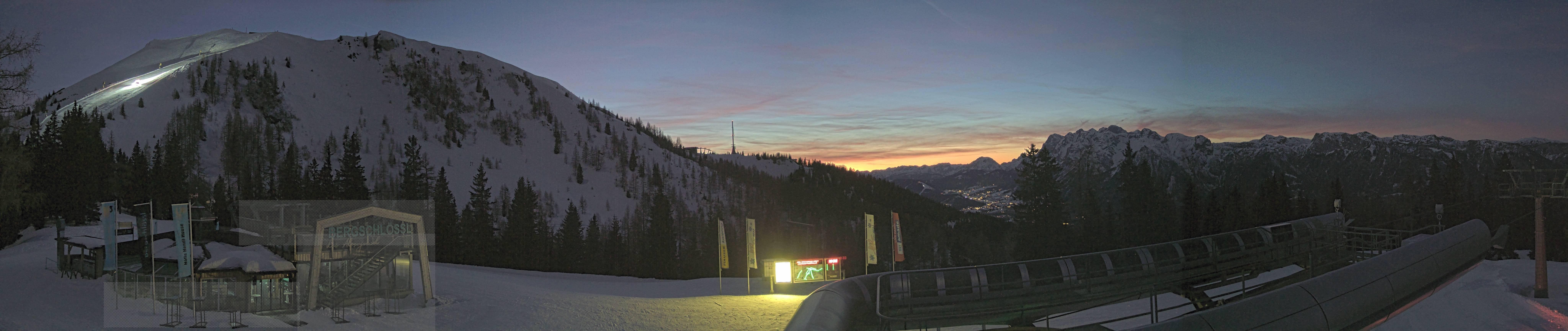 Archived image Webcam Top station Höfi Express II (1821 m)